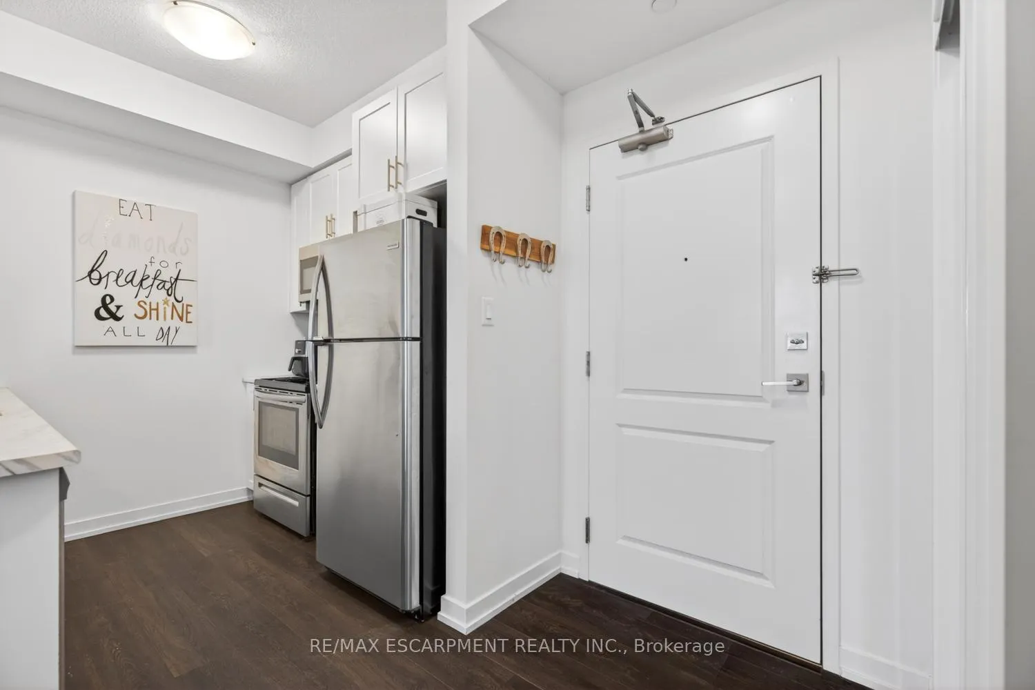 Photo 6 of Unit 419, 101 Shoreview Place, Hamilton, Lakeshore — HOMEH