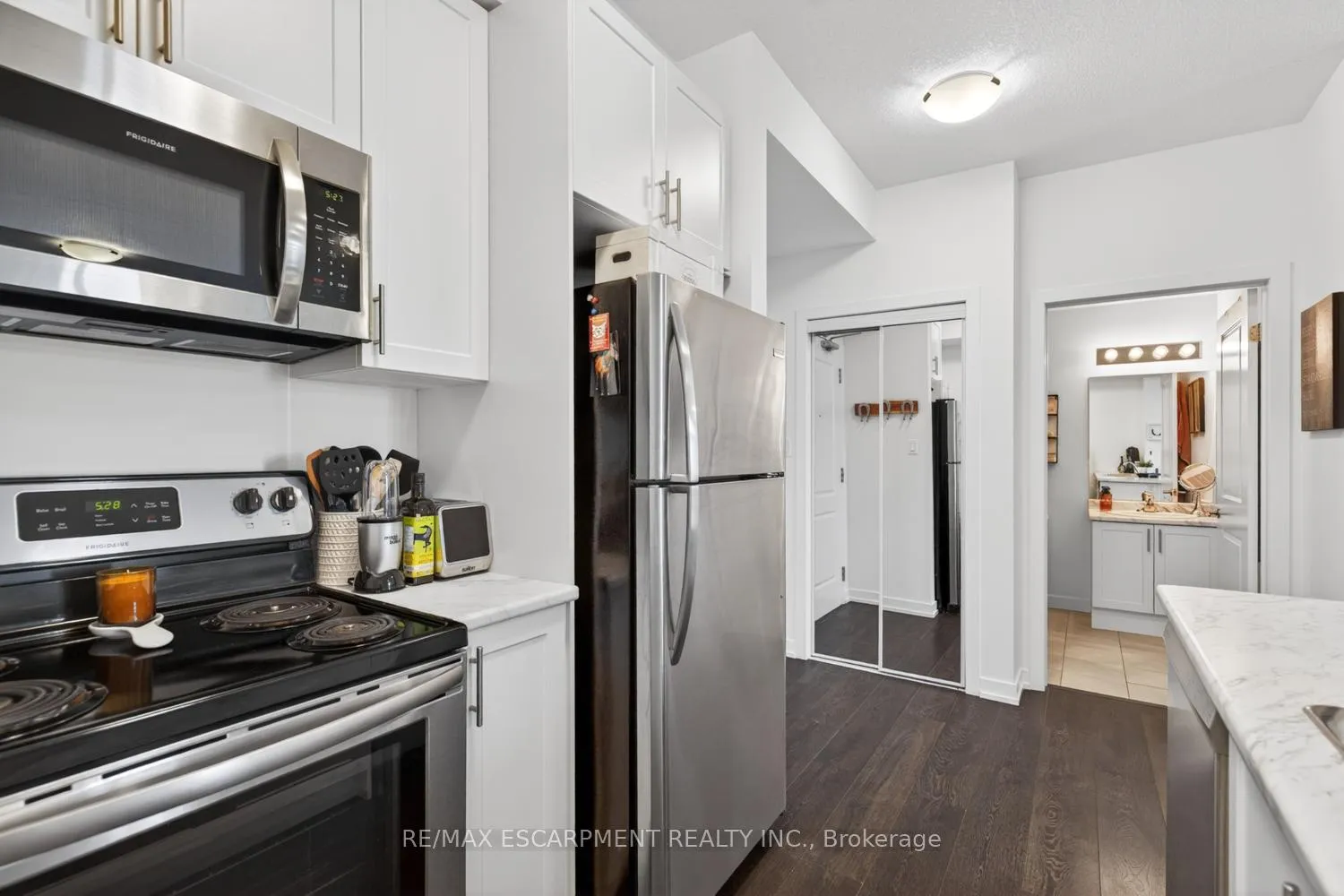 Photo 9 of Unit 419, 101 Shoreview Place, Hamilton, Lakeshore — HOMEH
