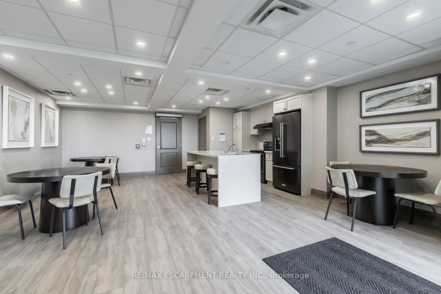Photo 32 of Unit 419, 101 Shoreview Place, Hamilton, Lakeshore — HOMEH