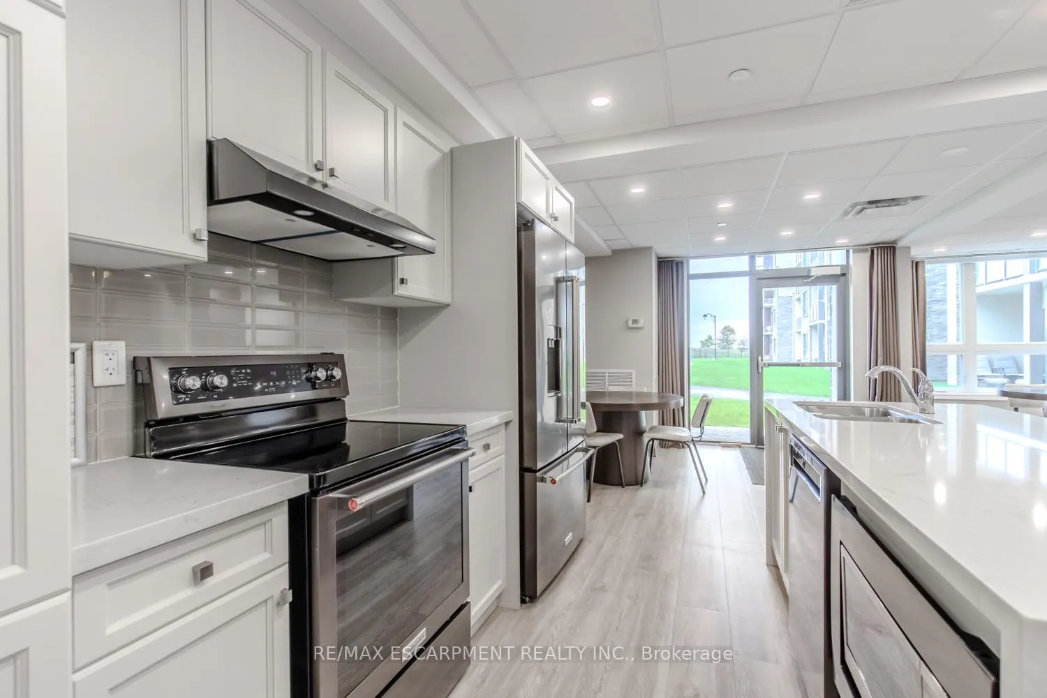 Photo 33 of Unit 419, 101 Shoreview Place, Hamilton, Lakeshore — HOMEH