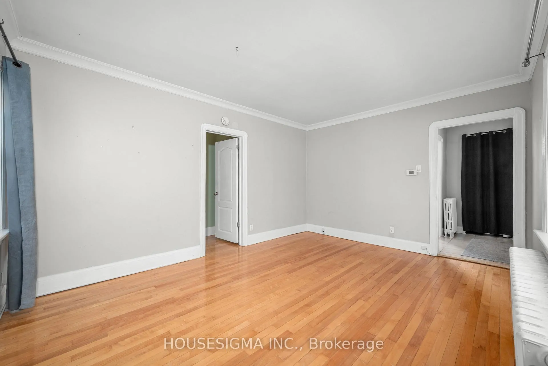 Photo 9 of 301 Gibbons Street, Oshawa, McLaughlin — HOMEH