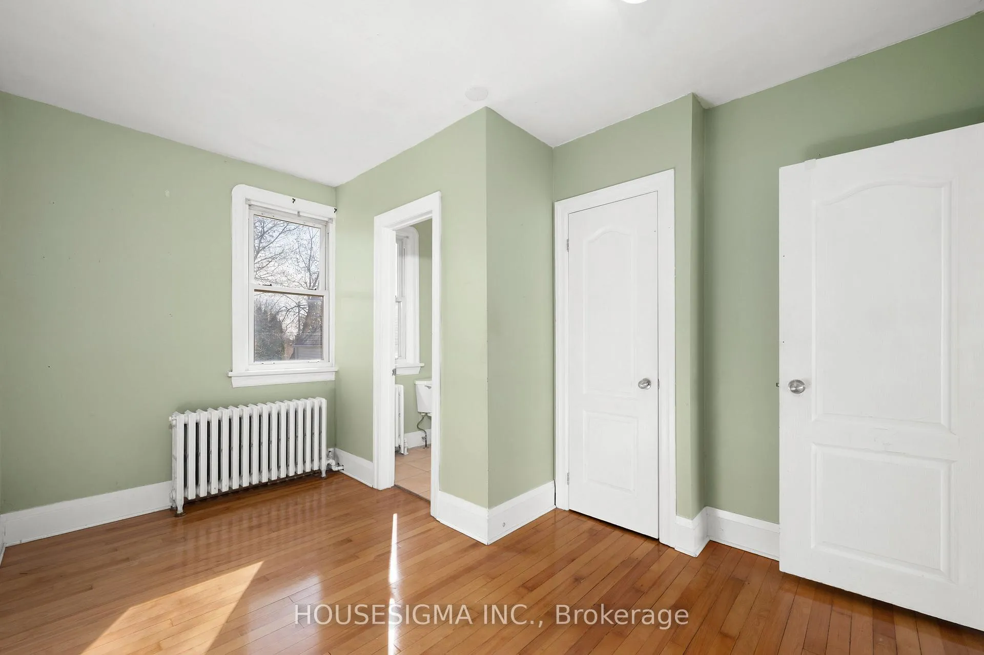 Photo 14 of 301 Gibbons Street, Oshawa, McLaughlin — HOMEH