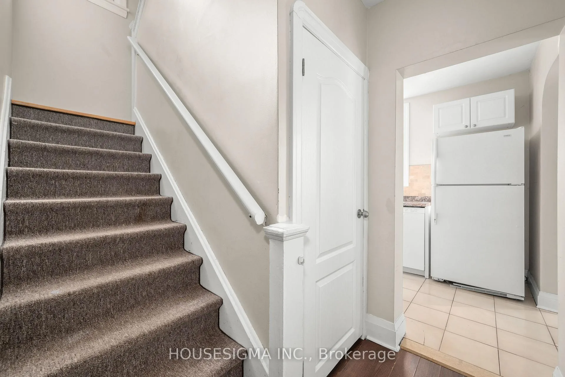 Photo 16 of 301 Gibbons Street, Oshawa, McLaughlin — HOMEH