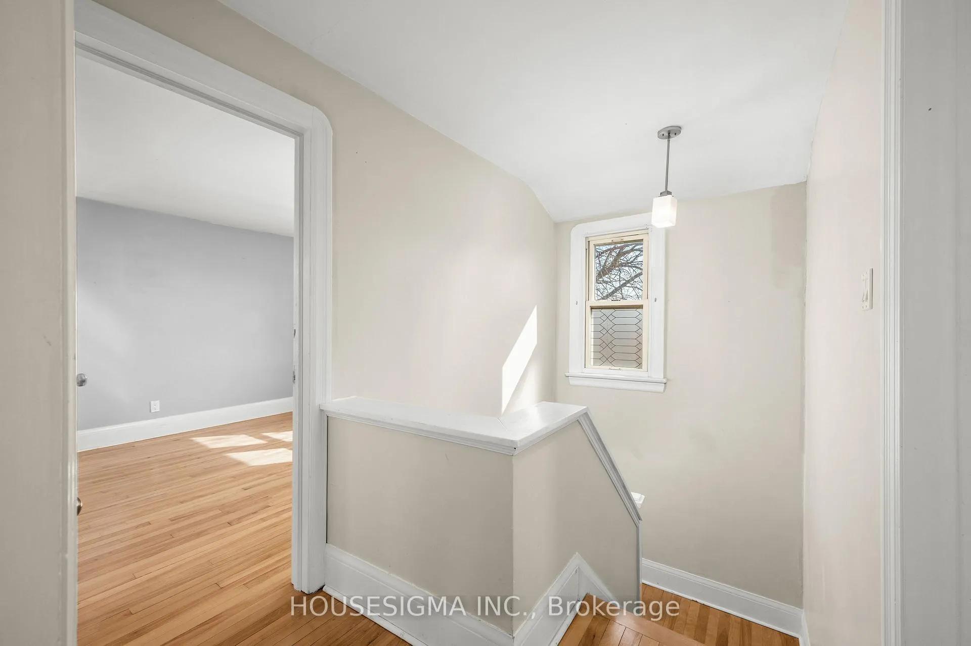 Photo 17 of 301 Gibbons Street, Oshawa, McLaughlin — HOMEH