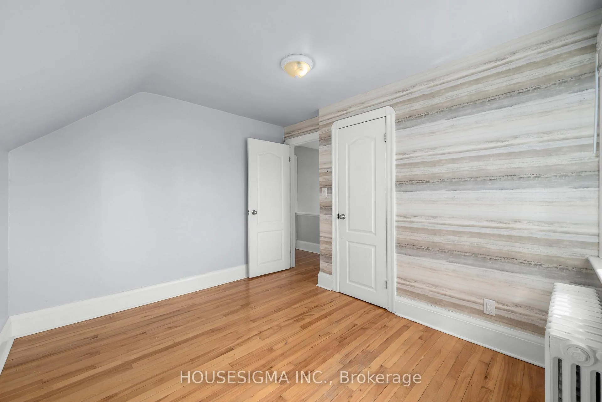 Photo 21 of 301 Gibbons Street, Oshawa, McLaughlin — HOMEH