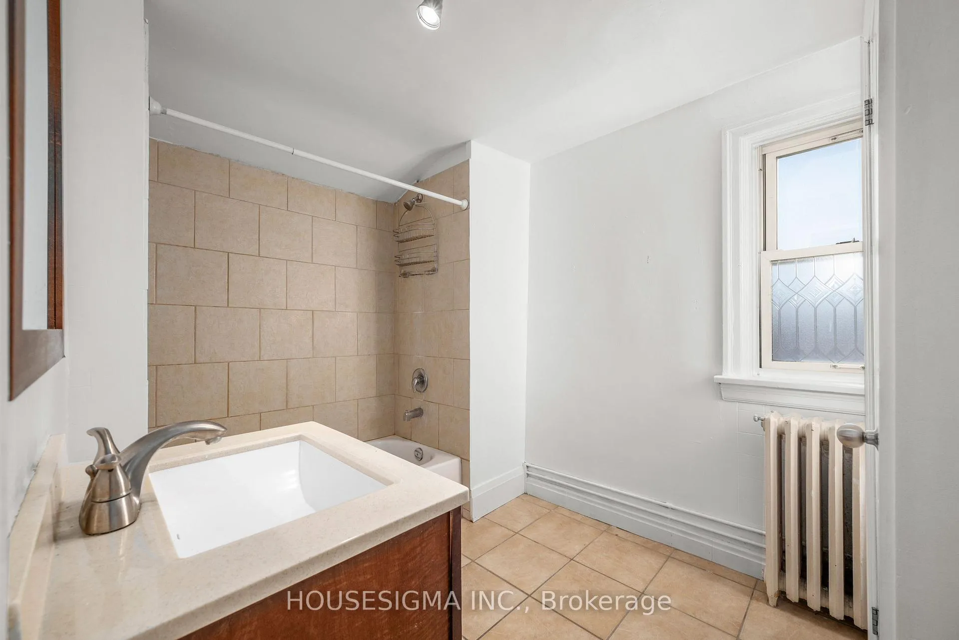 Photo 23 of 301 Gibbons Street, Oshawa, McLaughlin — HOMEH