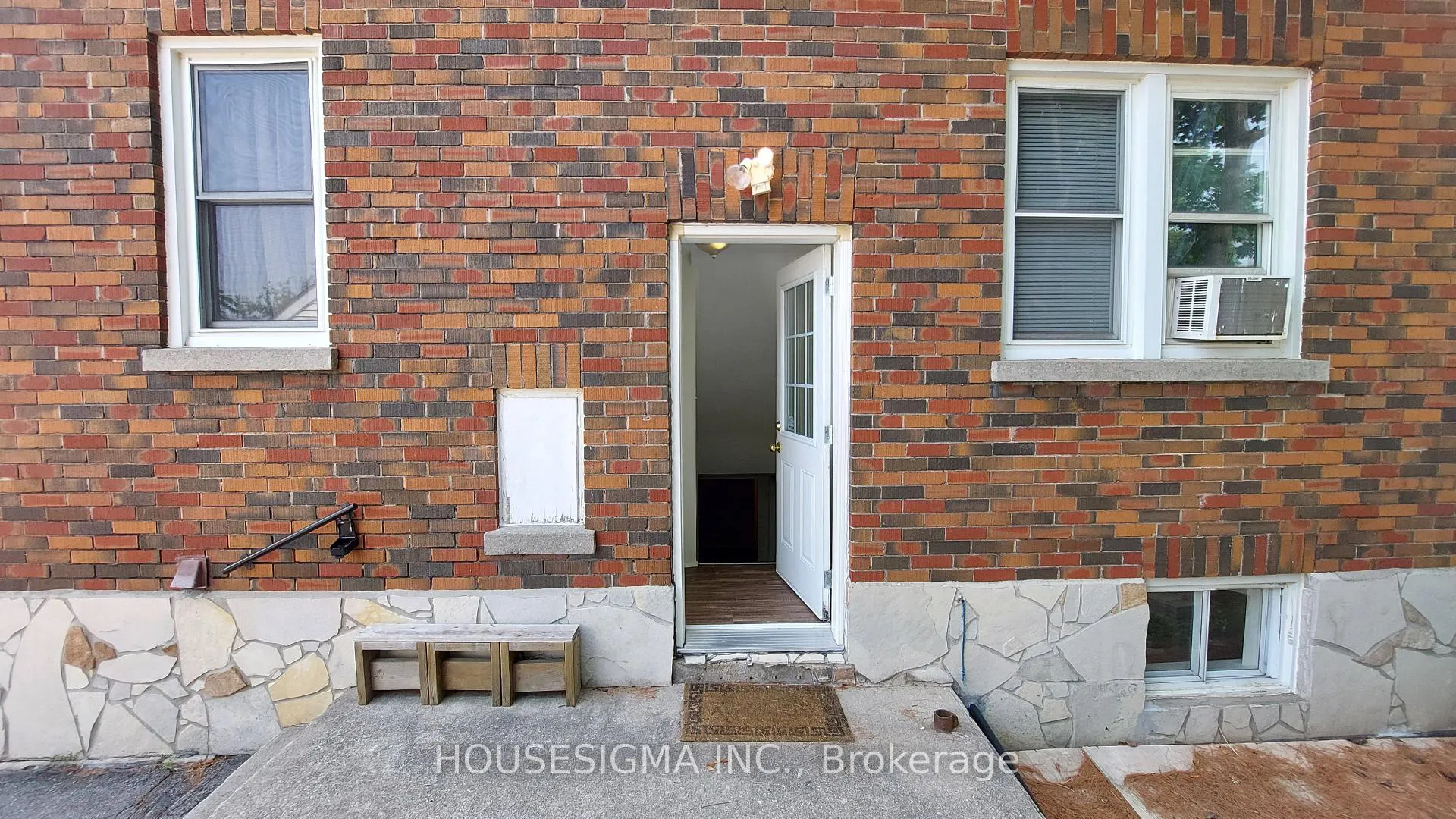 Photo 39 of 301 Gibbons Street, Oshawa, McLaughlin — HOMEH