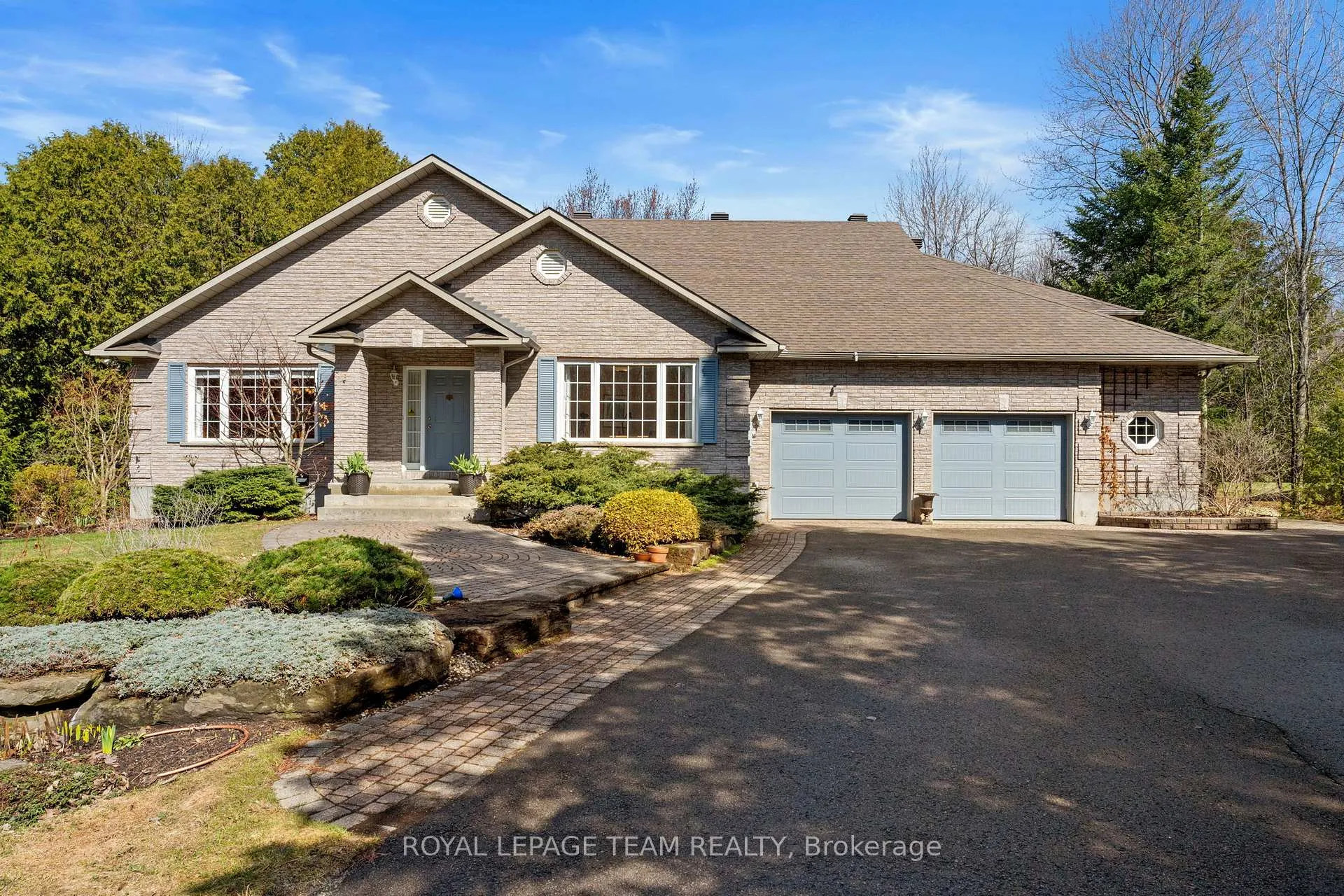 Photo 2 of 6461 Waddion Drive, Ottawa, Greely — HOMEH