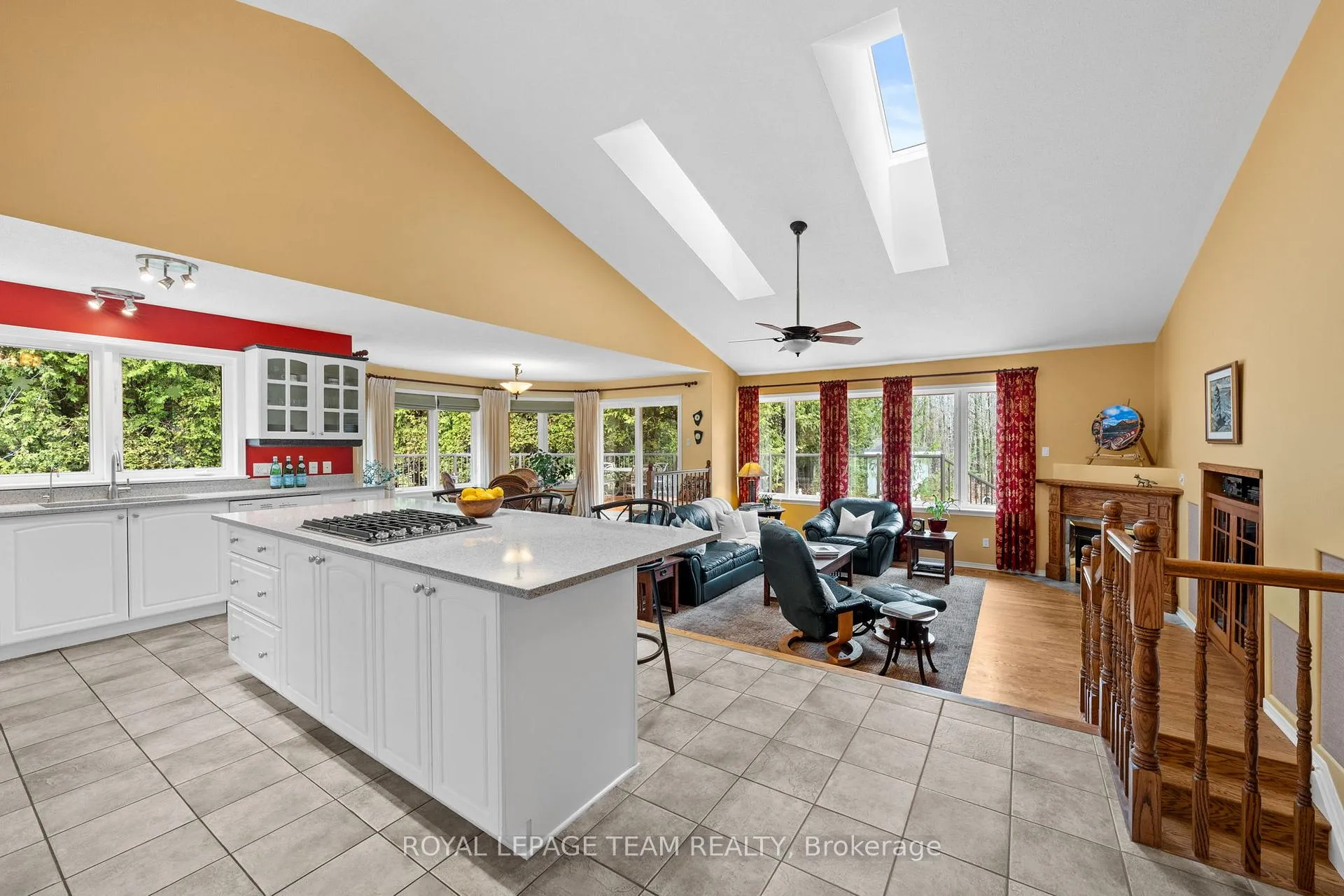 Photo 5 of 6461 Waddion Drive, Ottawa, Greely — HOMEH
