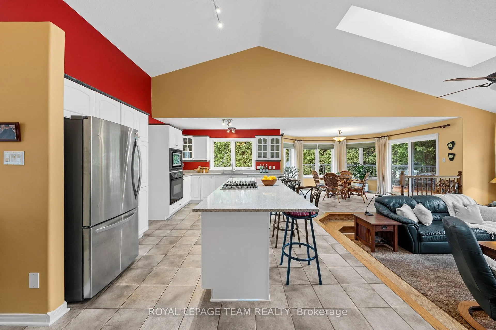 Photo 6 of 6461 Waddion Drive, Ottawa, Greely — HOMEH