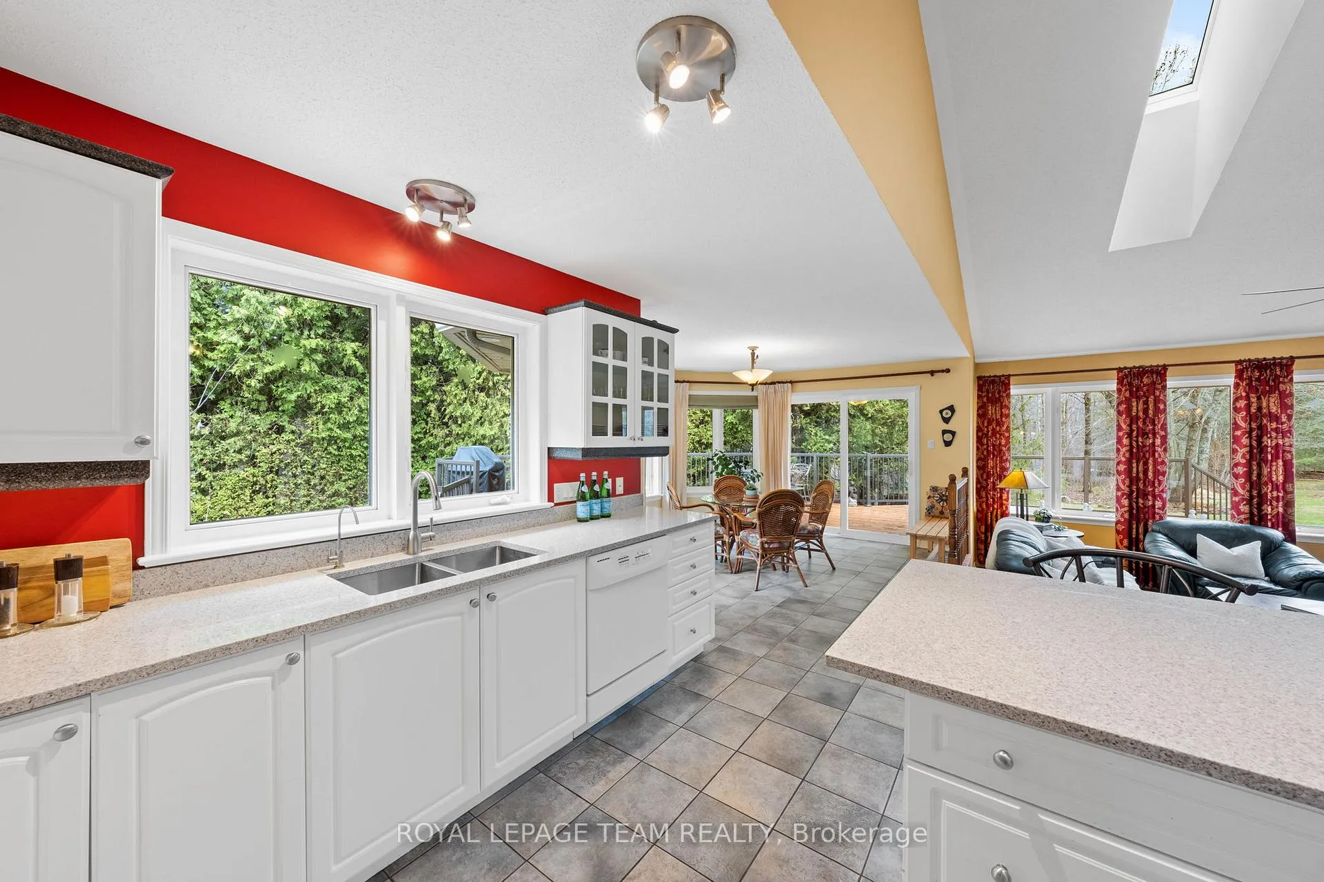 Photo 7 of 6461 Waddion Drive, Ottawa, Greely — HOMEH