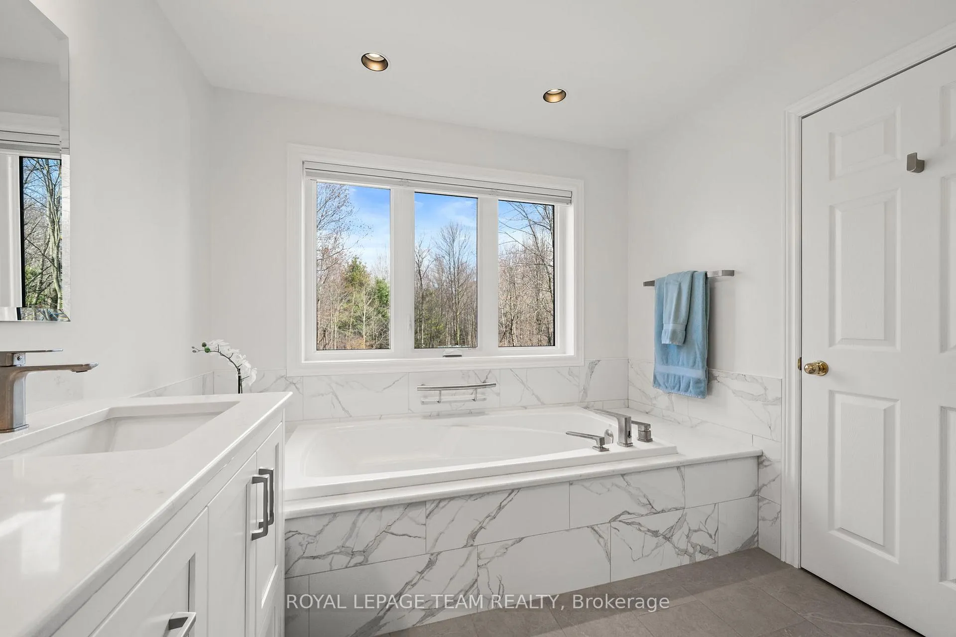 Photo 25 of 6461 Waddion Drive, Ottawa, Greely — HOMEH