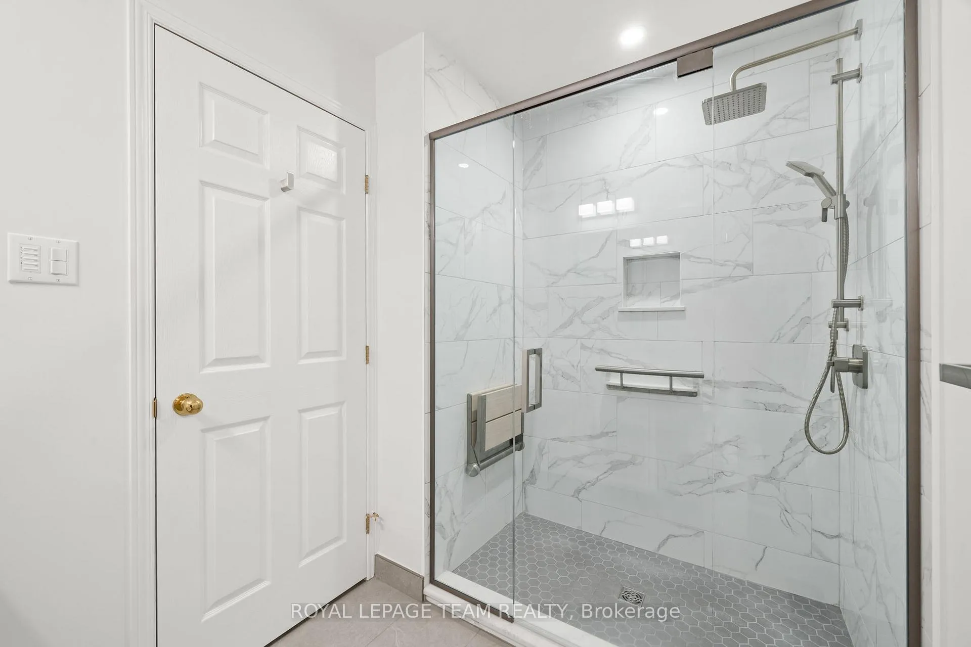 Photo 31 of 6461 Waddion Drive, Ottawa, Greely — HOMEH