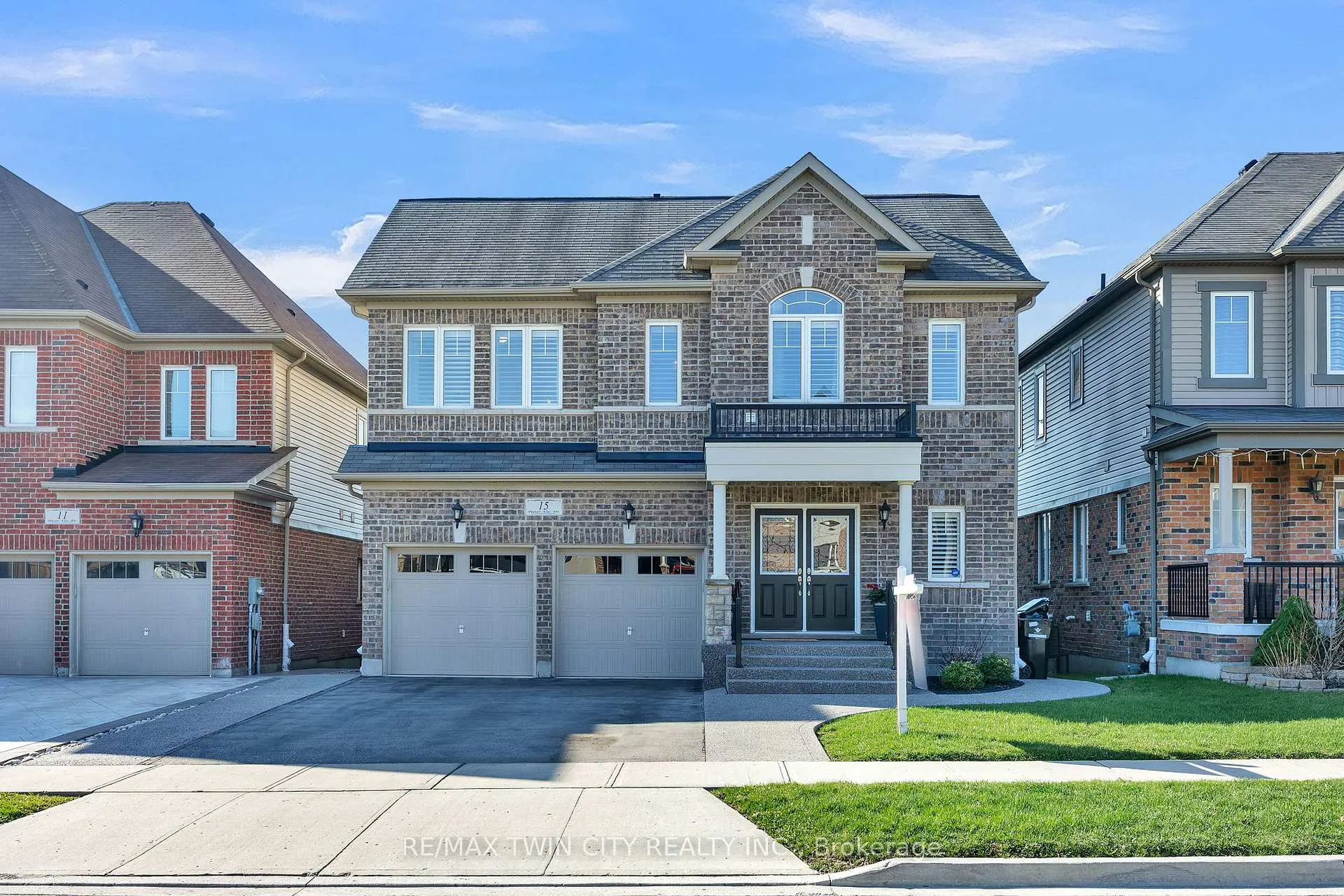 Photo 1 of 15 Pieter Vos Drive, Kitchener — HOMEH