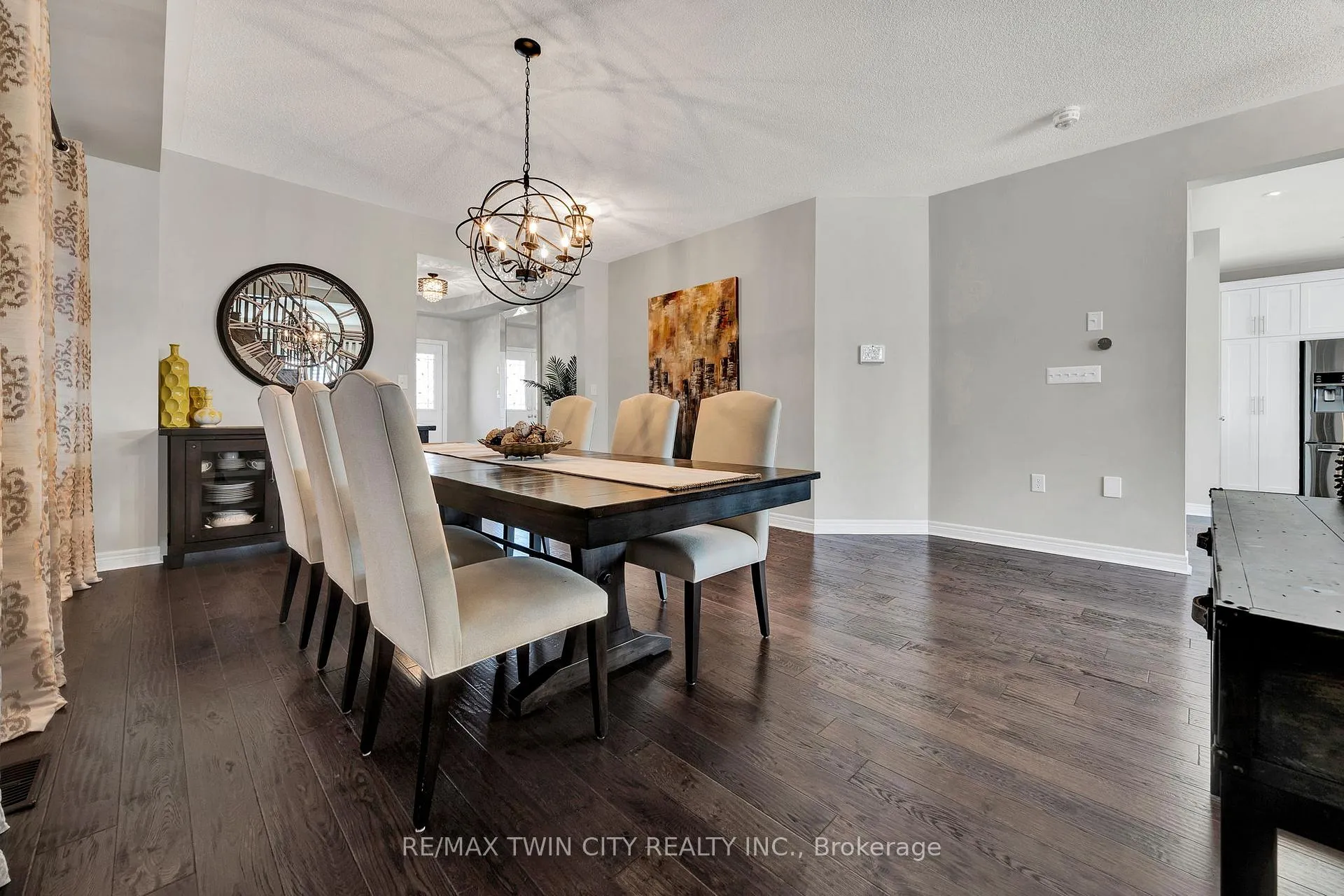 Photo 3 of 15 Pieter Vos Drive, Kitchener — HOMEH