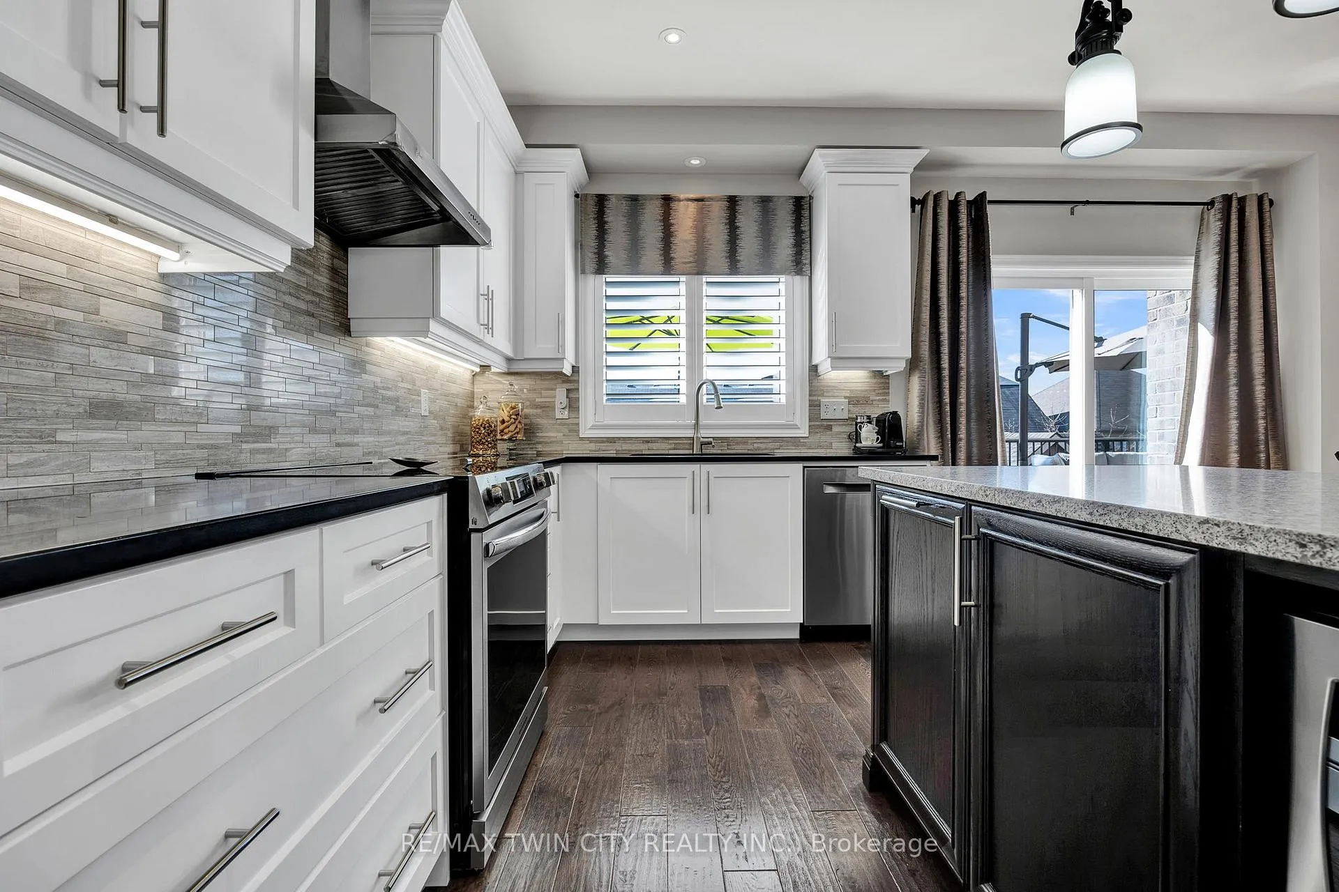 Photo 8 of 15 Pieter Vos Drive, Kitchener — HOMEH
