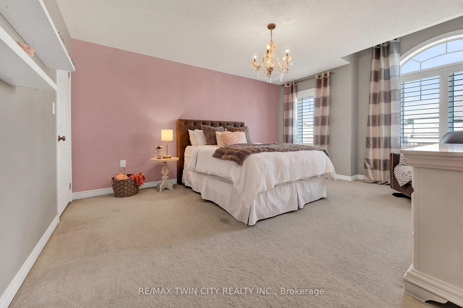 Photo 19 of 15 Pieter Vos Drive, Kitchener — HOMEH