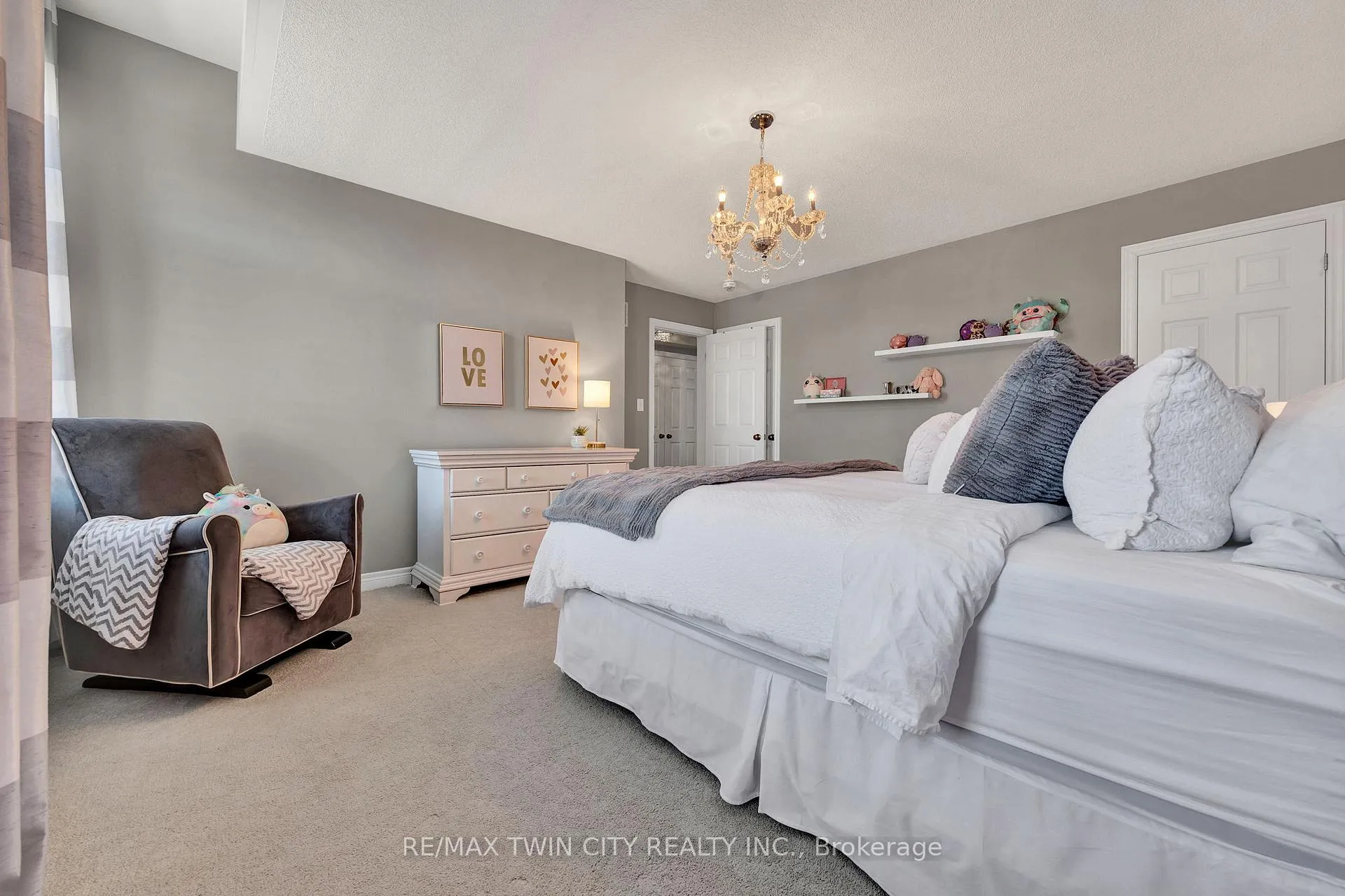 Photo 20 of 15 Pieter Vos Drive, Kitchener — HOMEH