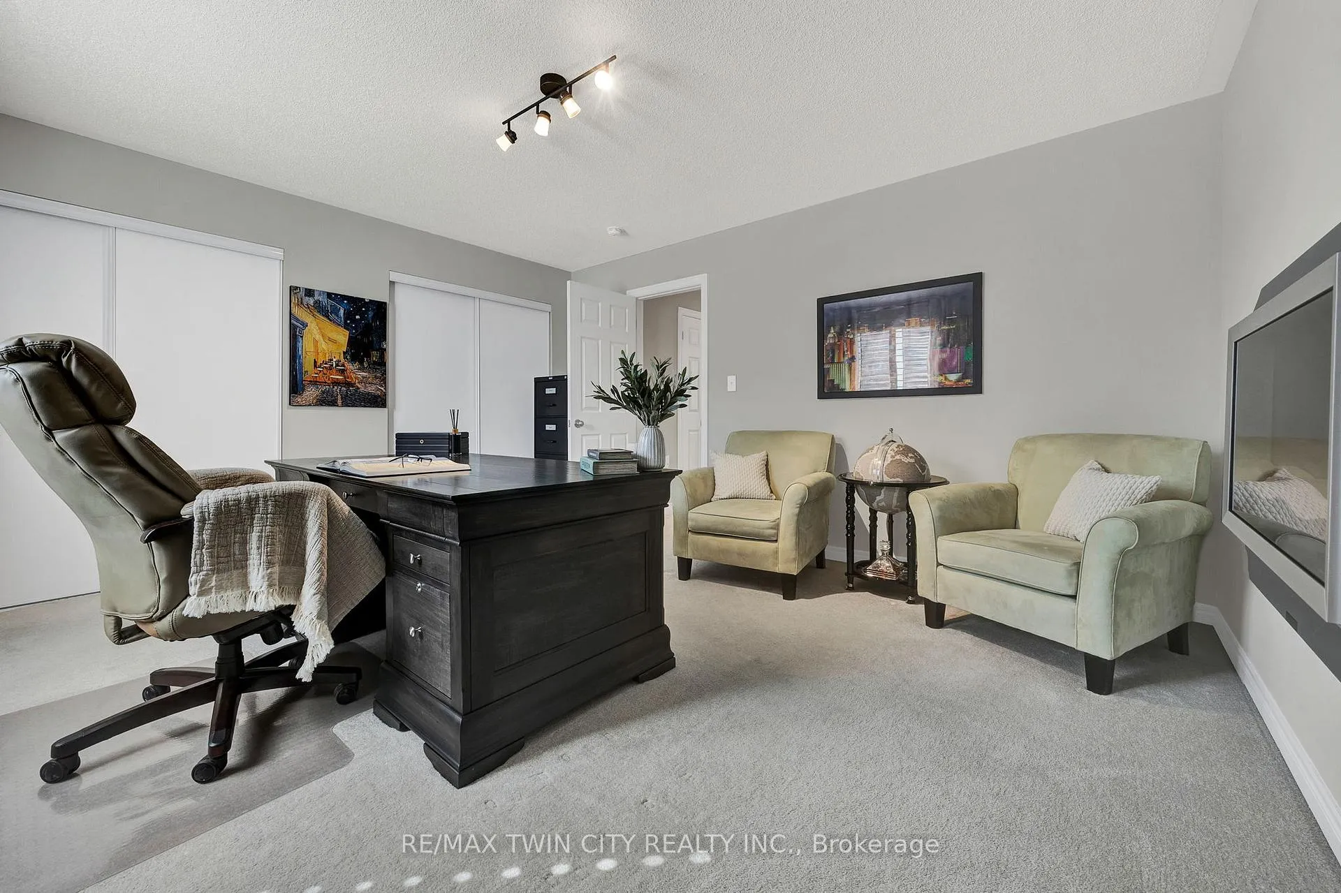 Photo 25 of 15 Pieter Vos Drive, Kitchener — HOMEH