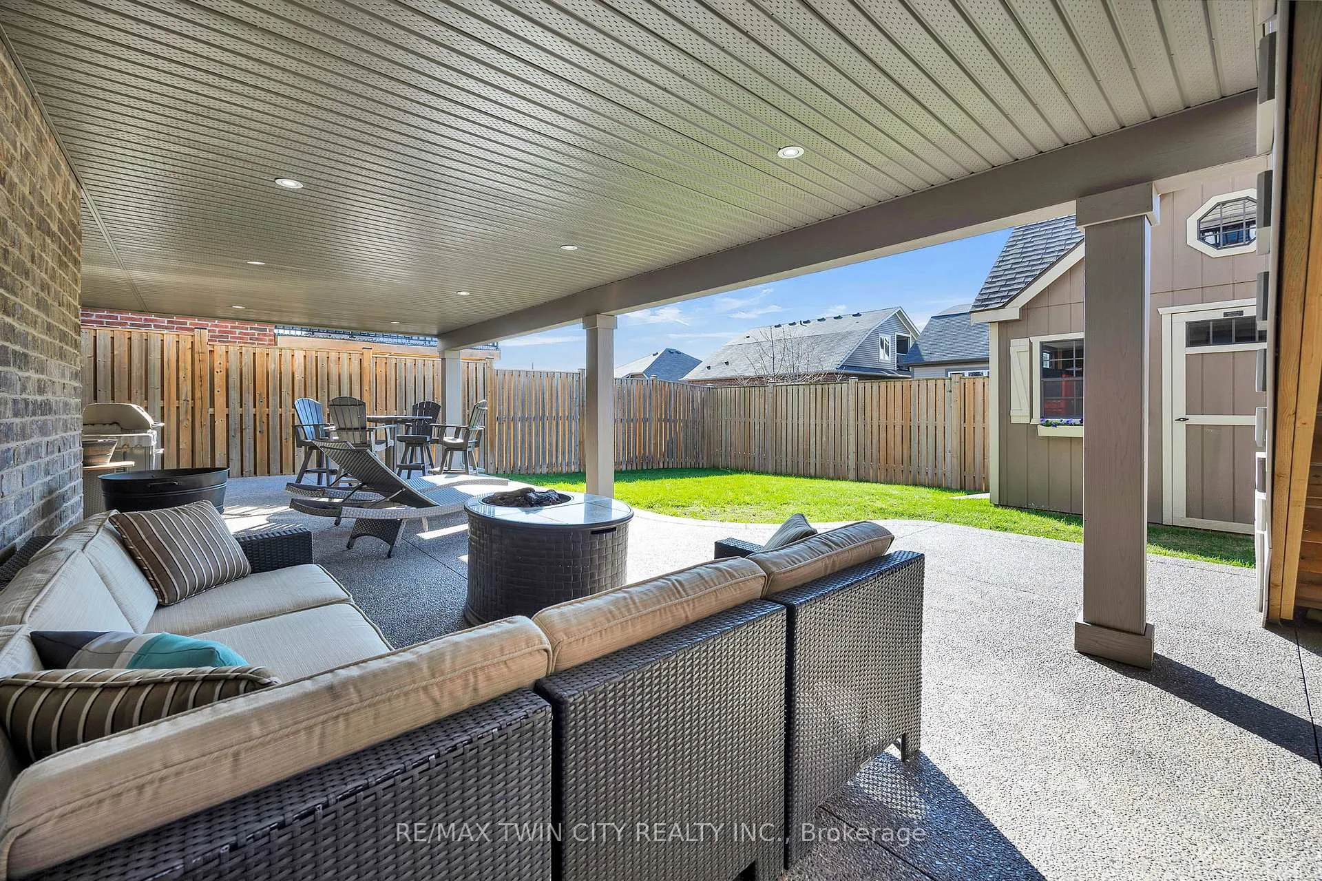 Photo 39 of 15 Pieter Vos Drive, Kitchener — HOMEH
