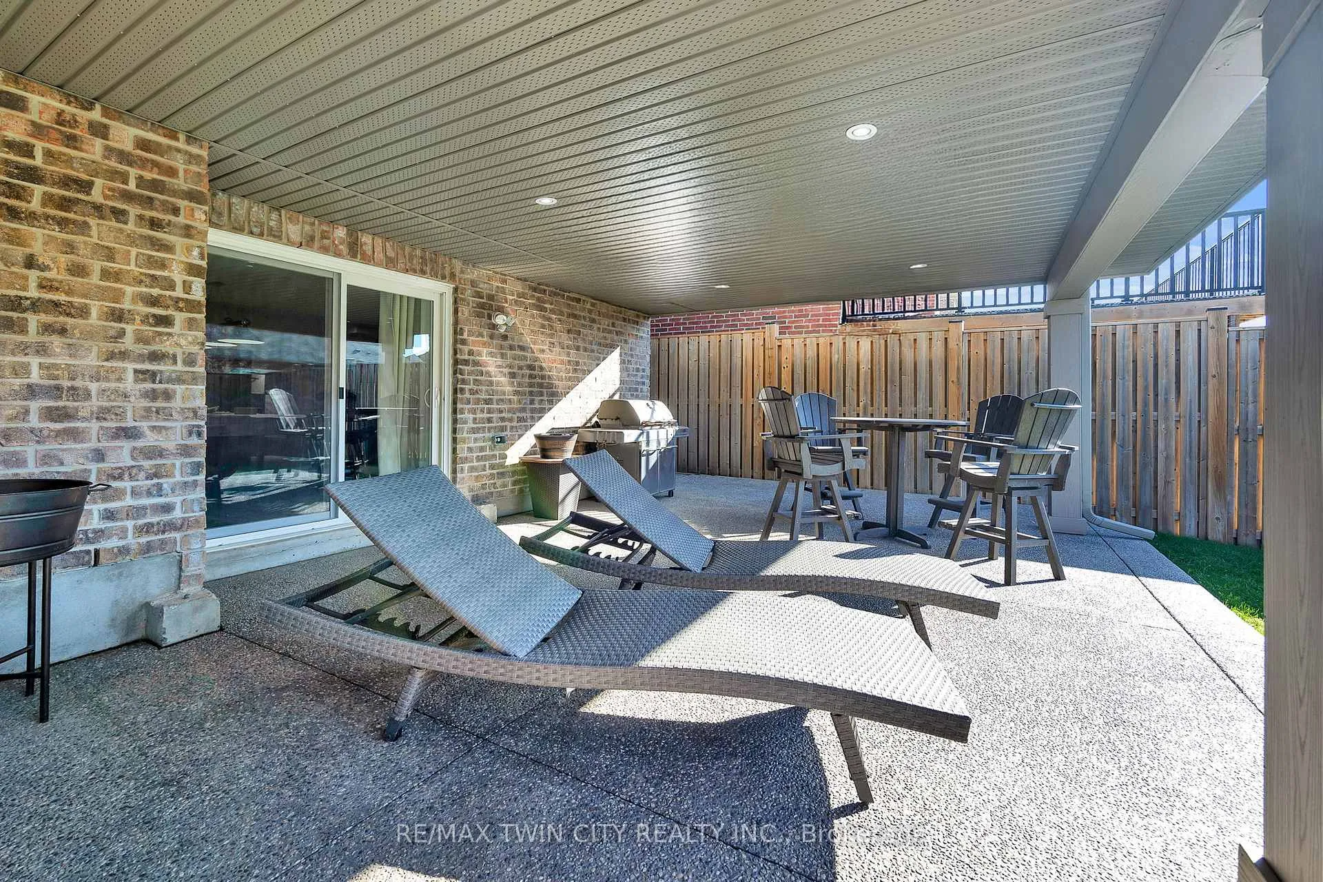 Photo 40 of 15 Pieter Vos Drive, Kitchener — HOMEH