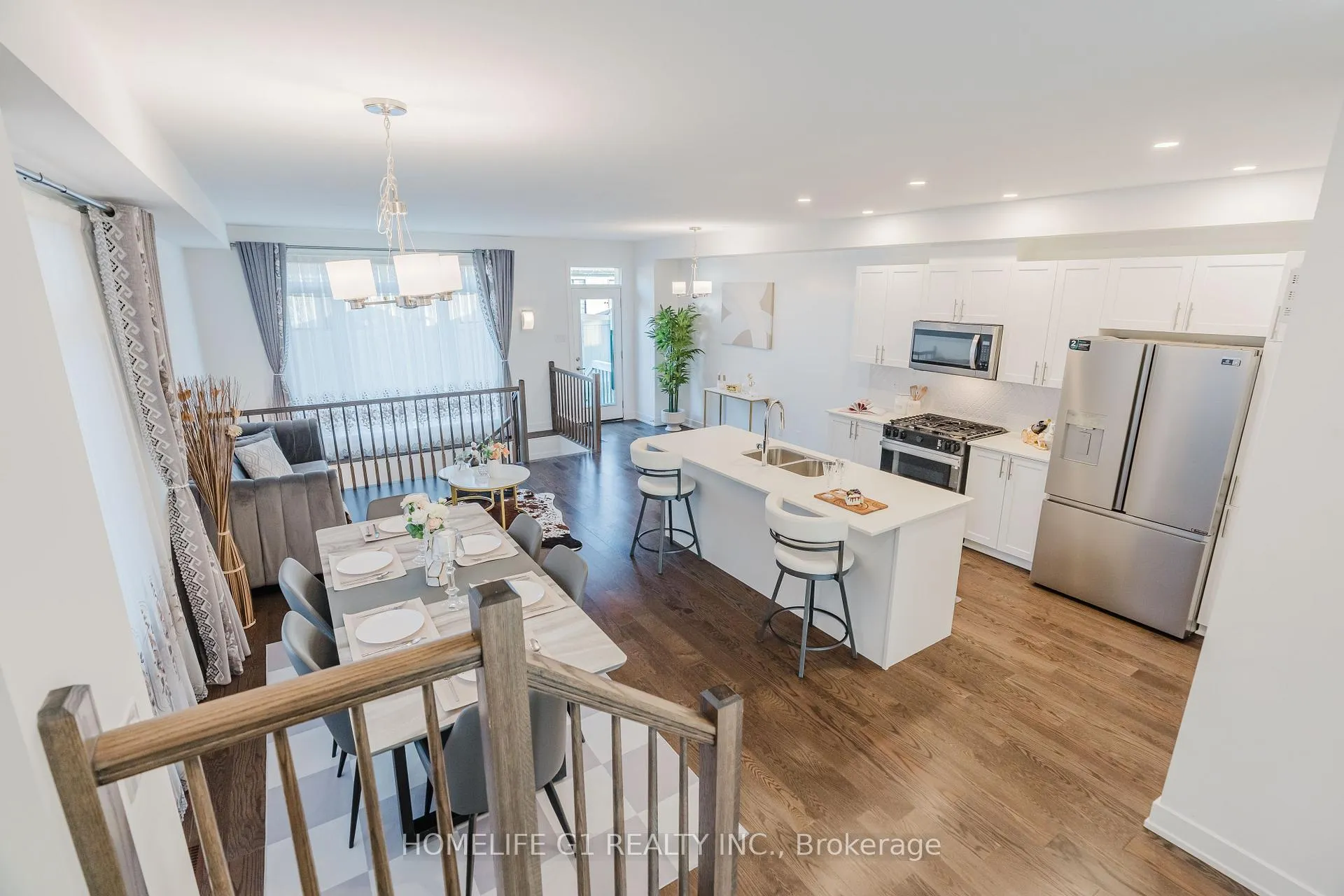 Photo 11 of 45 Moosonee Crescent, Ottawa, Riverside South/Gloucester Glen — HOMEH