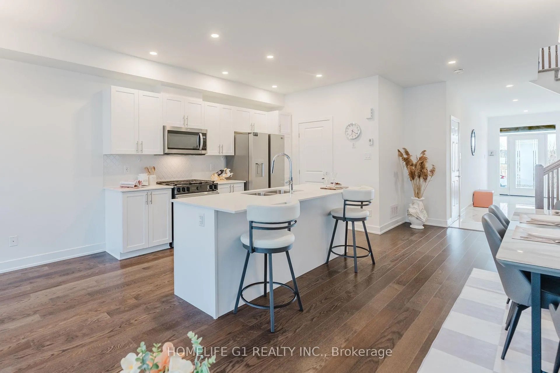 Photo 13 of 45 Moosonee Crescent, Ottawa, Riverside South/Gloucester Glen — HOMEH