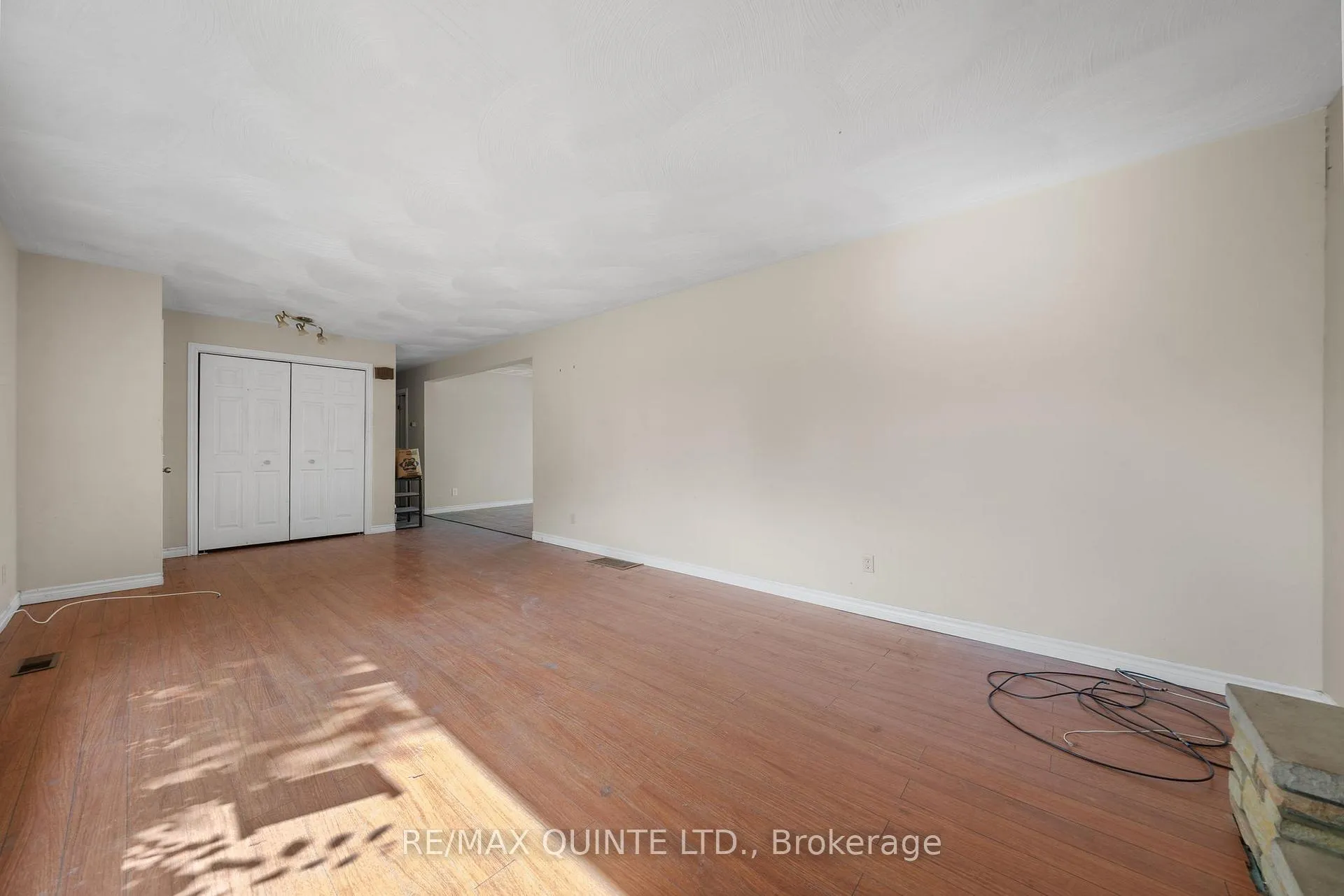 Photo 8 of 403 Whites Road, Quinte West, Sidney Ward — HOMEH