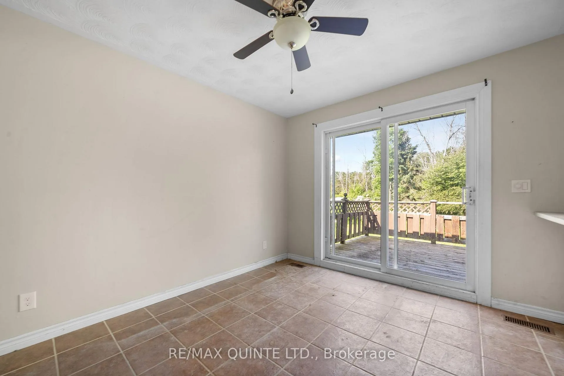 Photo 14 of 403 Whites Road, Quinte West, Sidney Ward — HOMEH