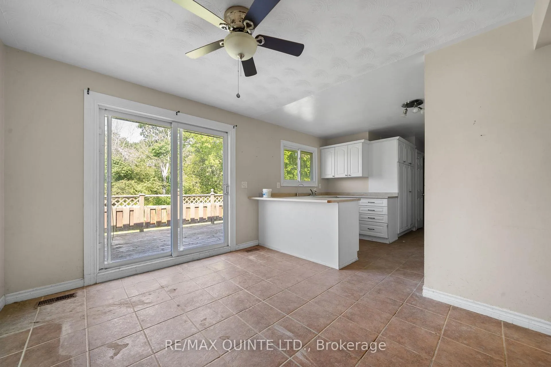 Photo 15 of 403 Whites Road, Quinte West, Sidney Ward — HOMEH