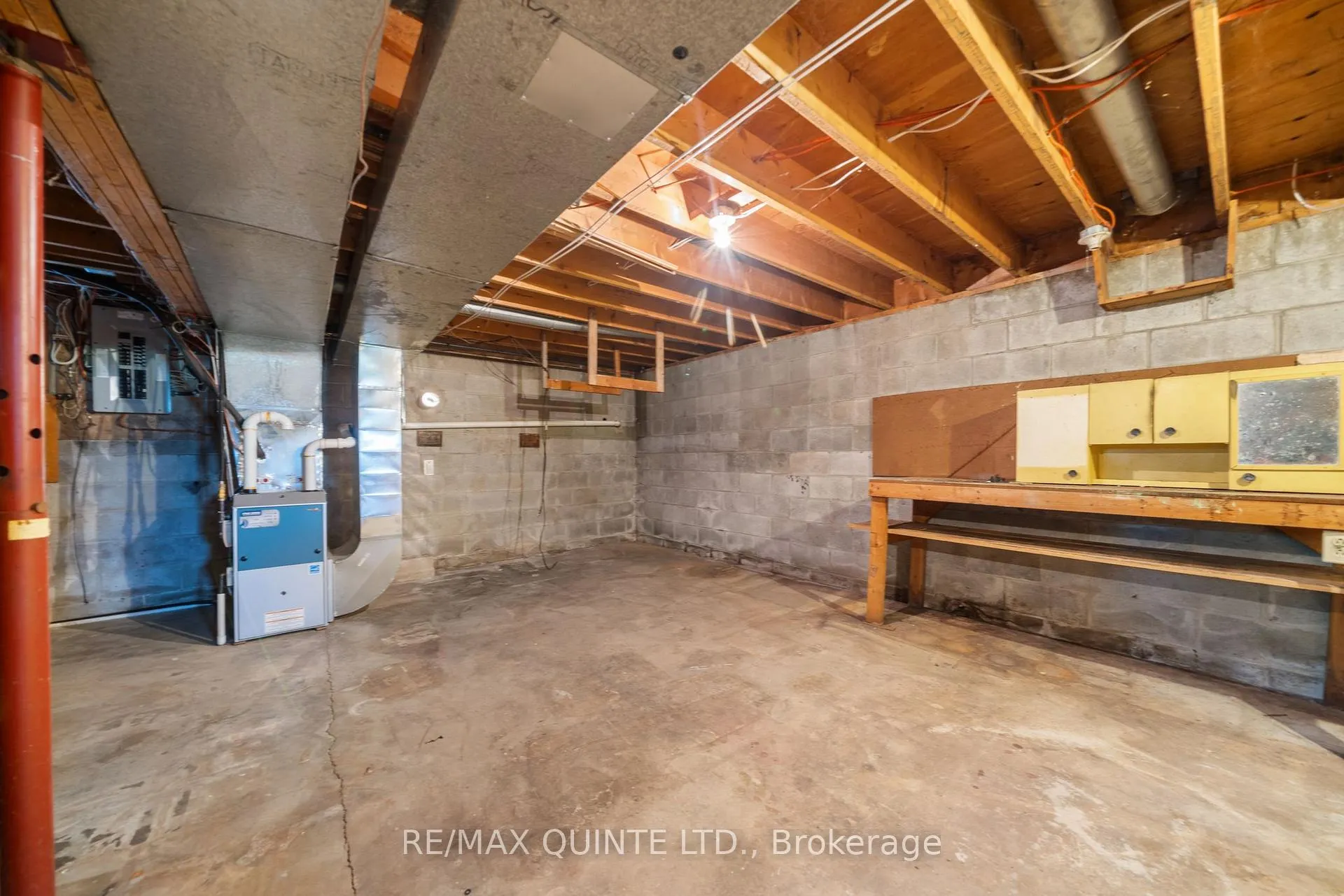 Photo 27 of 403 Whites Road, Quinte West, Sidney Ward — HOMEH