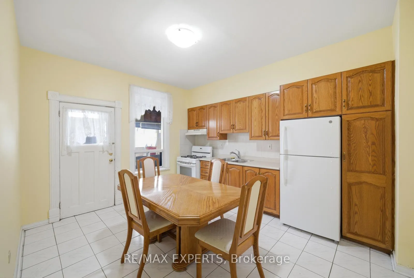 Photo 7 of 136 Harrison Street, Toronto, Trinity-Bellwoods — HOMEH