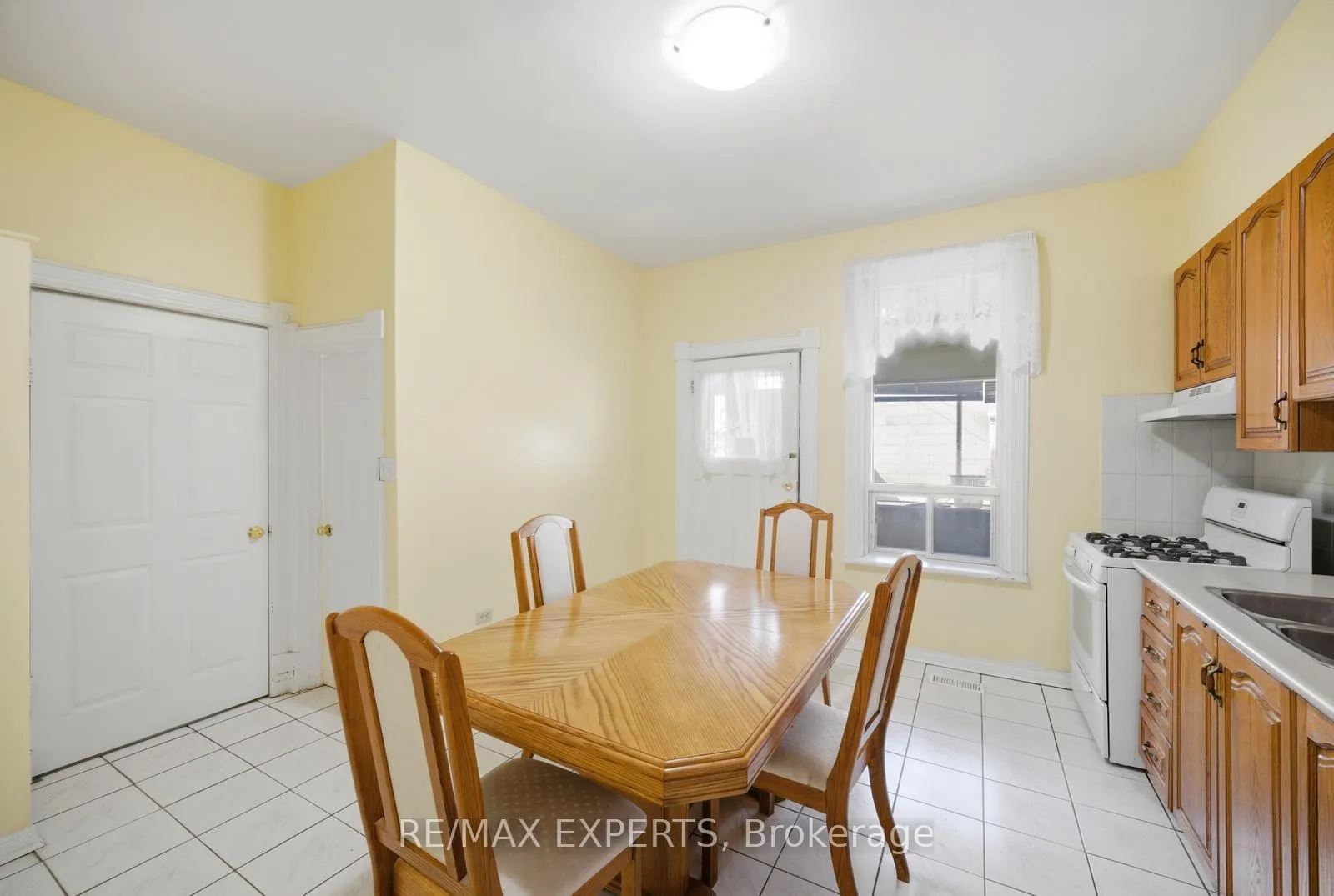 Photo 8 of 136 Harrison Street, Toronto, Trinity-Bellwoods — HOMEH
