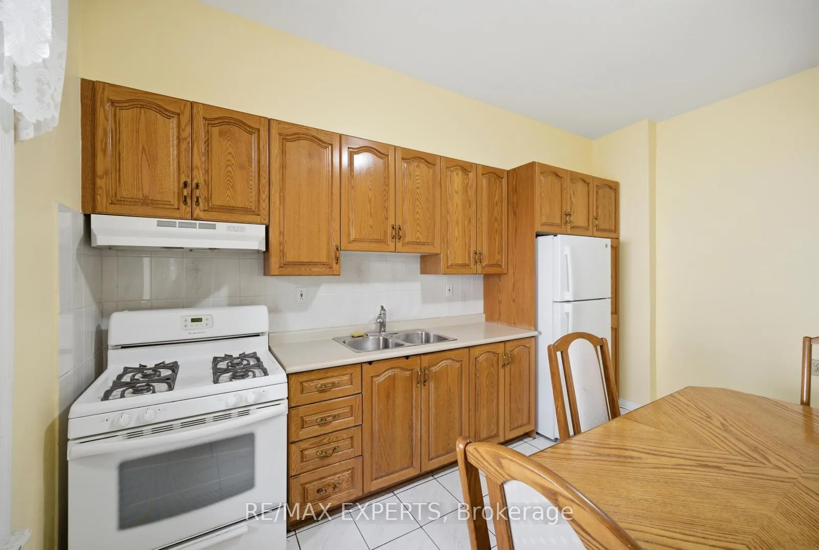 Photo 10 of 136 Harrison Street, Toronto, Trinity-Bellwoods — HOMEH