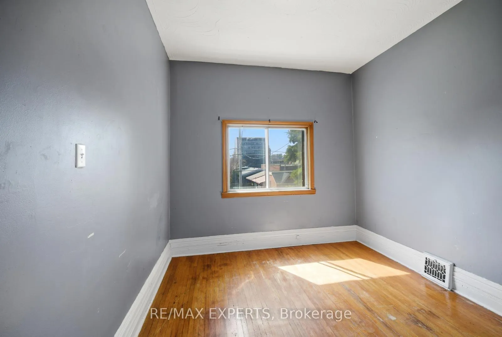 Photo 19 of 136 Harrison Street, Toronto, Trinity-Bellwoods — HOMEH