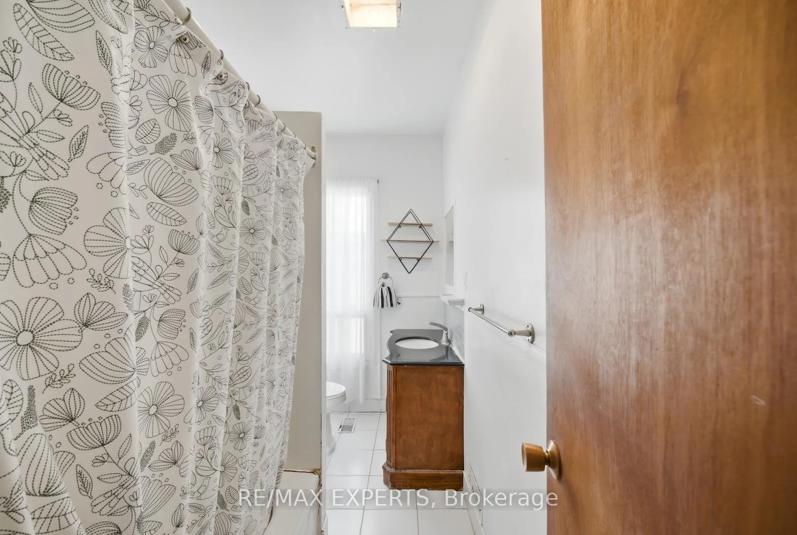 Photo 20 of 136 Harrison Street, Toronto, Trinity-Bellwoods — HOMEH