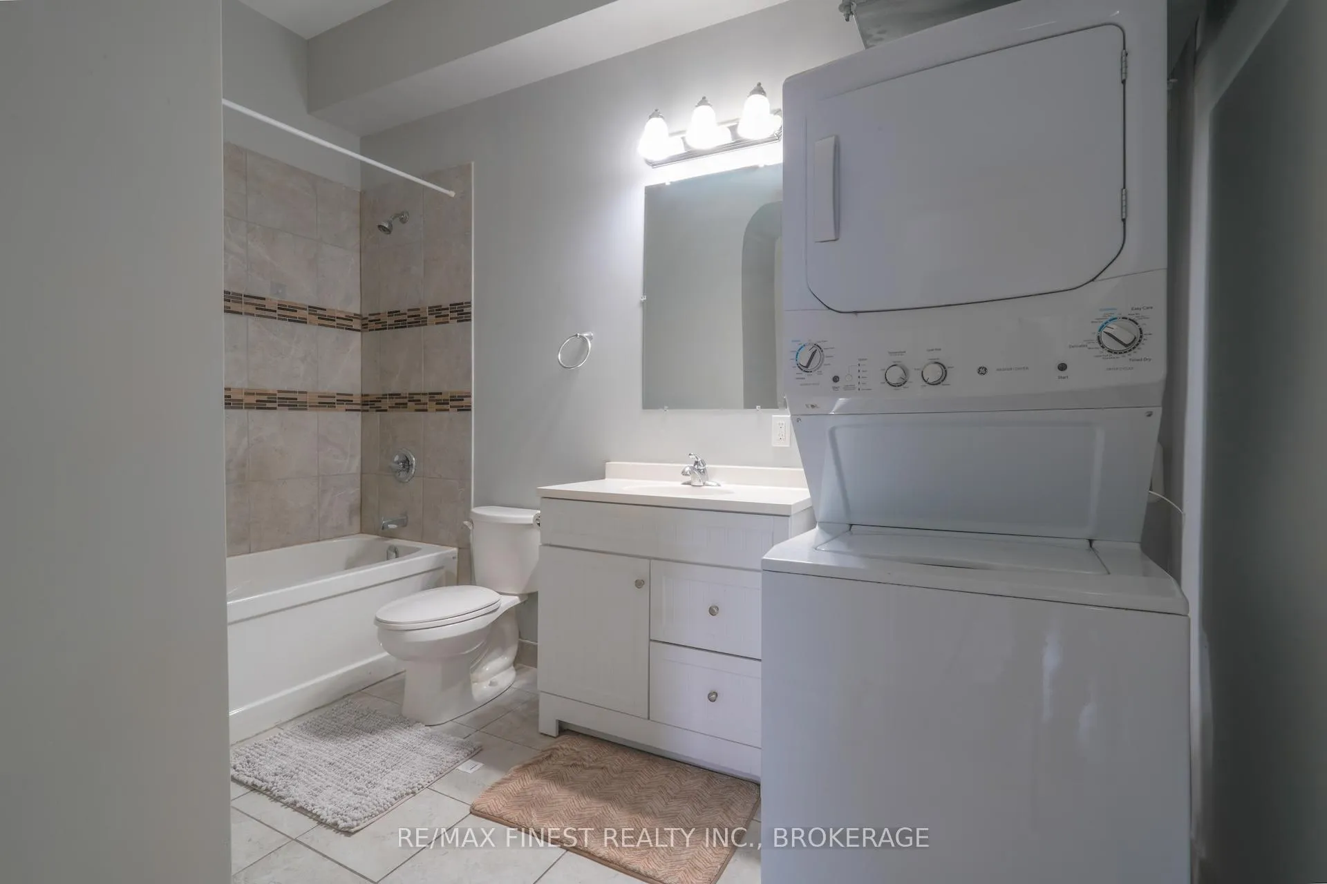 Photo 8 of Unit 501, 630 Princess Street, Kingston, Central City East — HOMEH