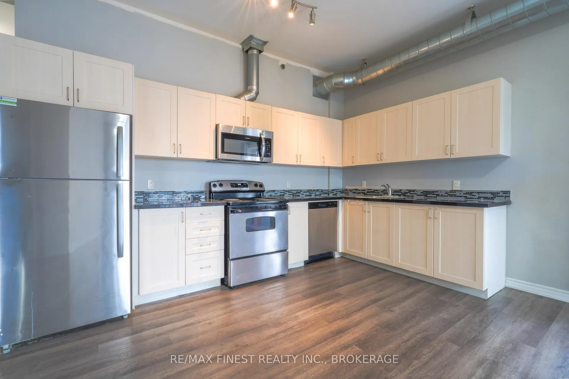 Photo 15 of Unit 501, 630 Princess Street, Kingston, Central City East — HOMEH