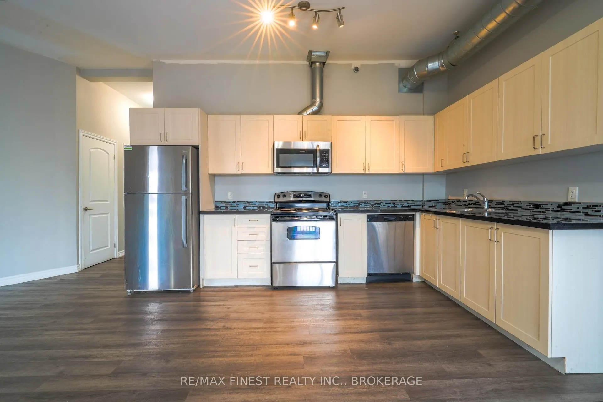 Photo 16 of Unit 501, 630 Princess Street, Kingston, Central City East — HOMEH
