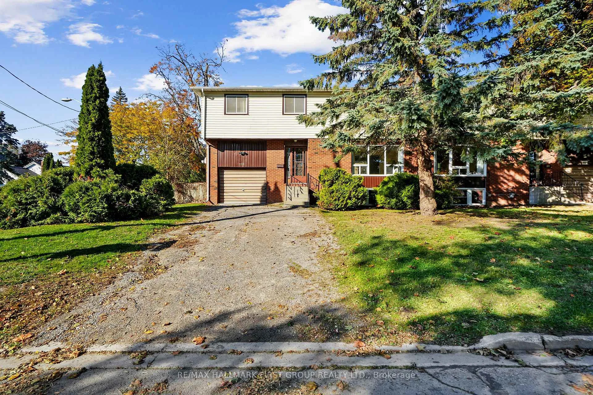 Photo 3 of 158 Queen Street, Cobourg — HOMEH