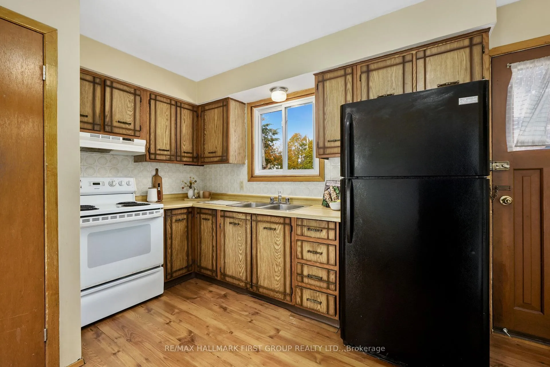 Photo 11 of 158 Queen Street, Cobourg — HOMEH
