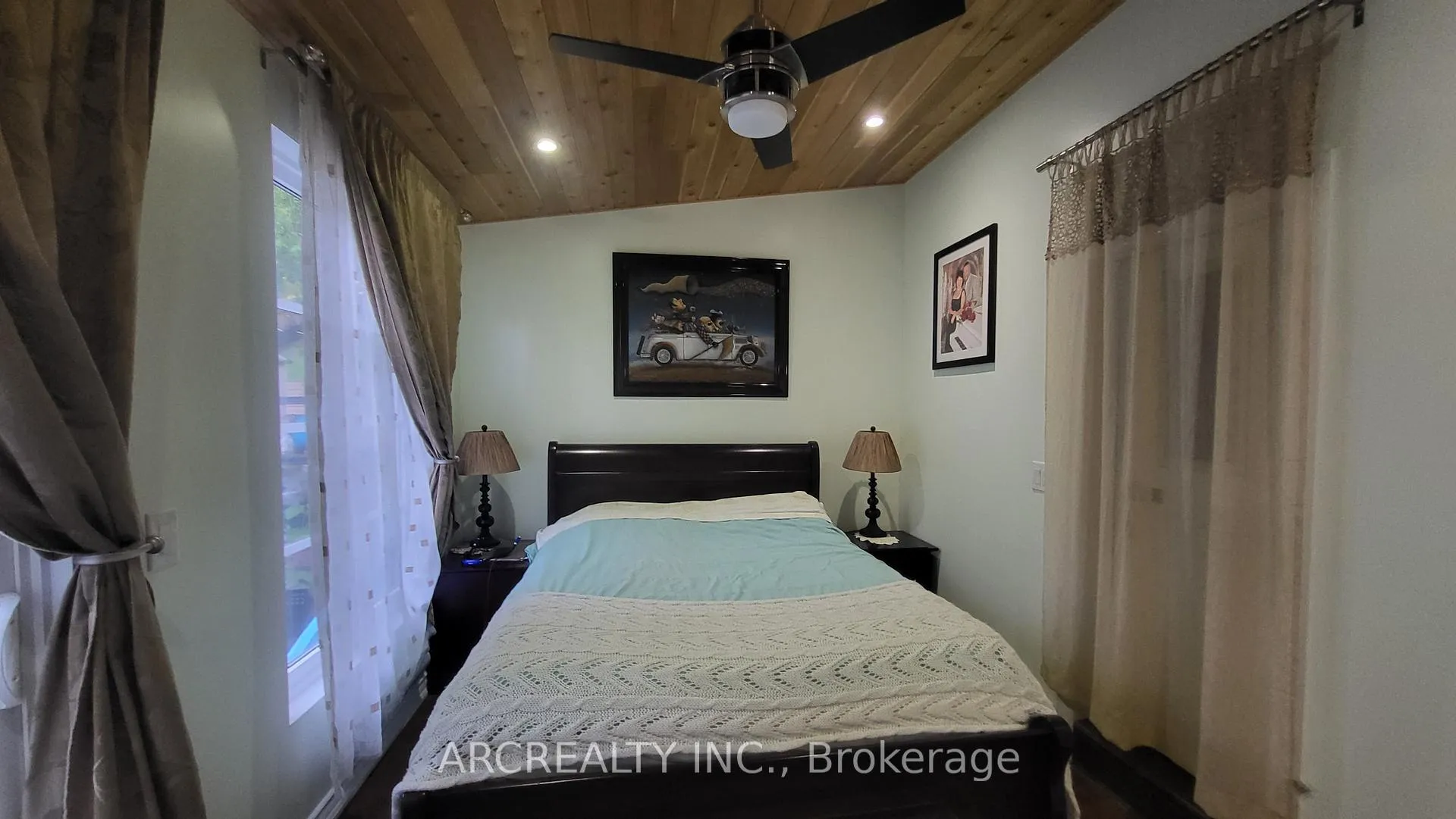 Photo 22 of 24 Chickadee Court, Georgina, Pefferlaw — HOMEH