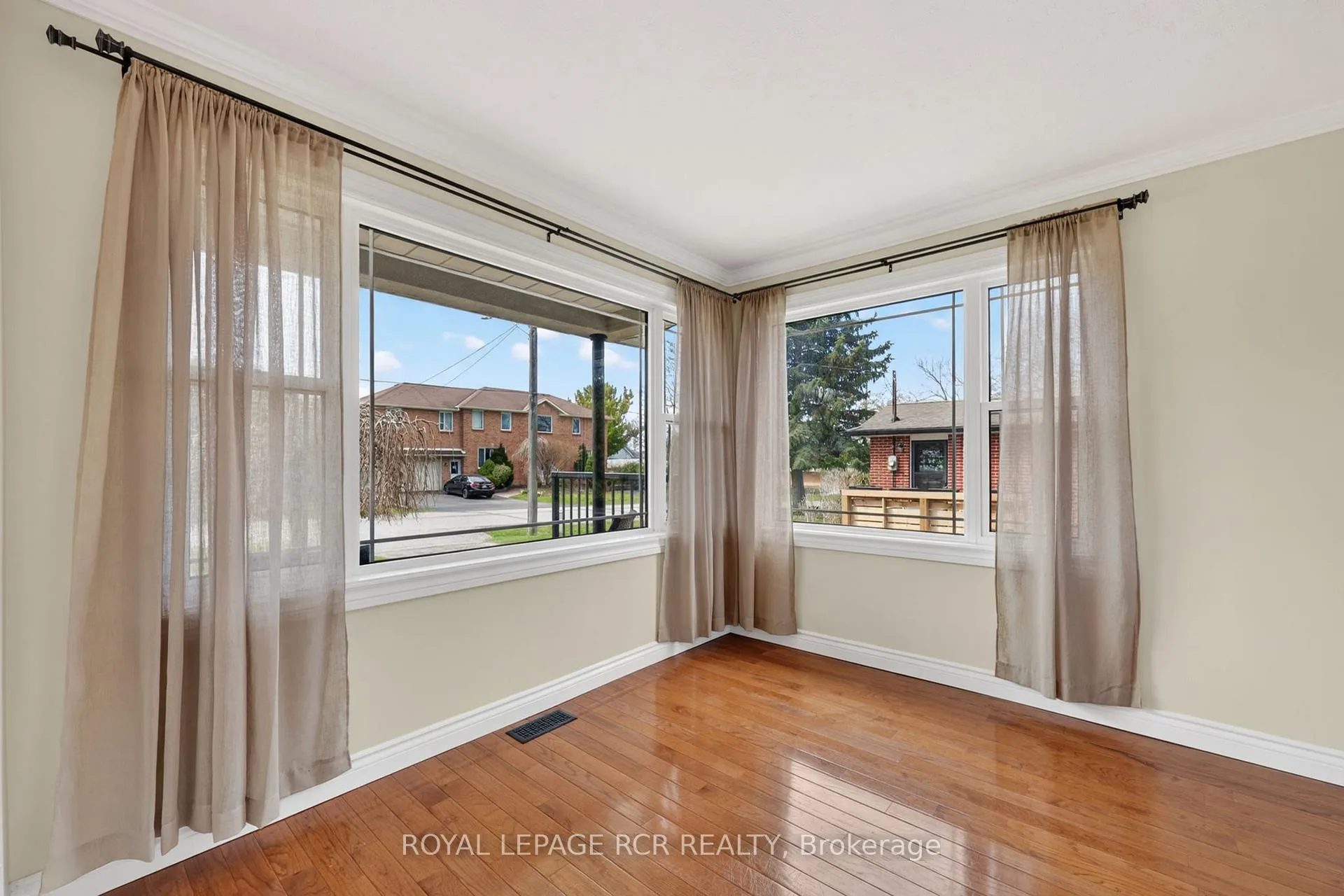 Photo 10 of 108 Allan Street, Whitby, Blue Grass Meadows — HOMEH