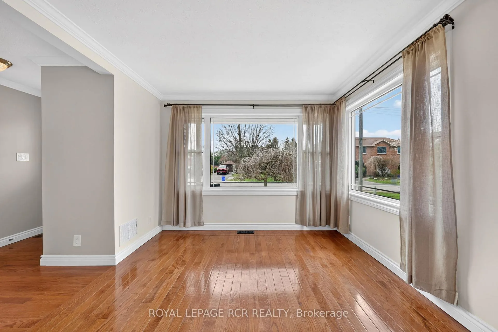 Photo 11 of 108 Allan Street, Whitby, Blue Grass Meadows — HOMEH