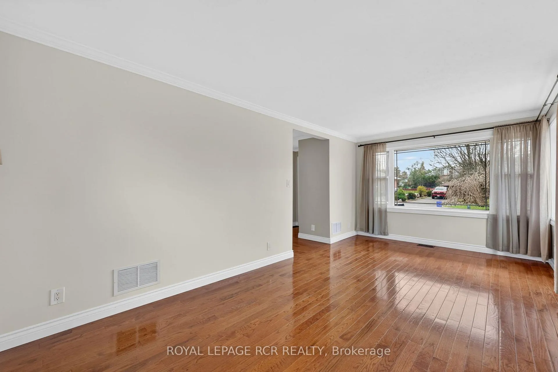 Photo 17 of 108 Allan Street, Whitby, Blue Grass Meadows — HOMEH
