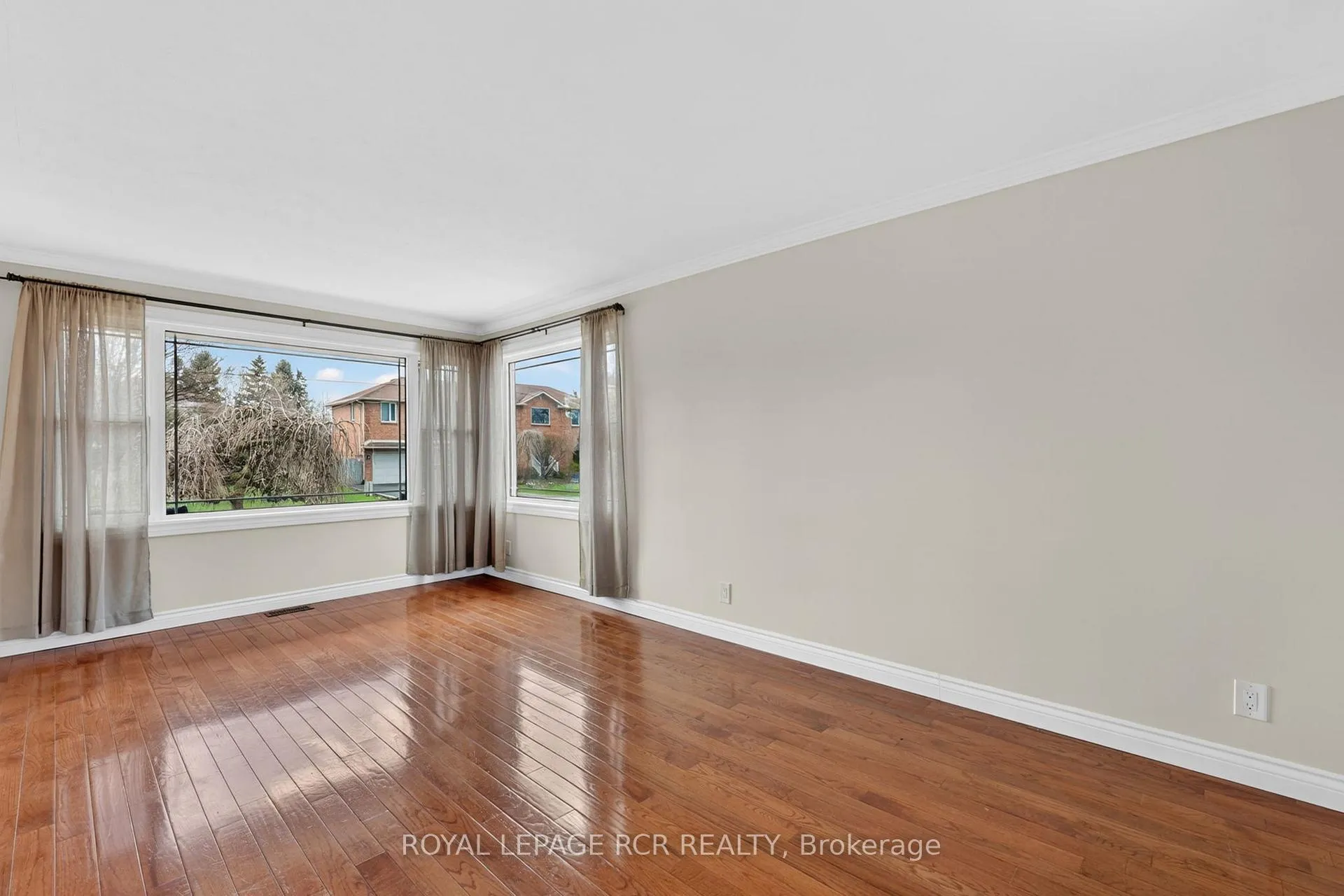 Photo 18 of 108 Allan Street, Whitby, Blue Grass Meadows — HOMEH