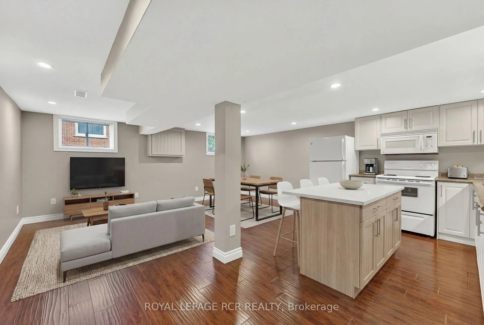 Photo 37 of 108 Allan Street, Whitby, Blue Grass Meadows — HOMEH