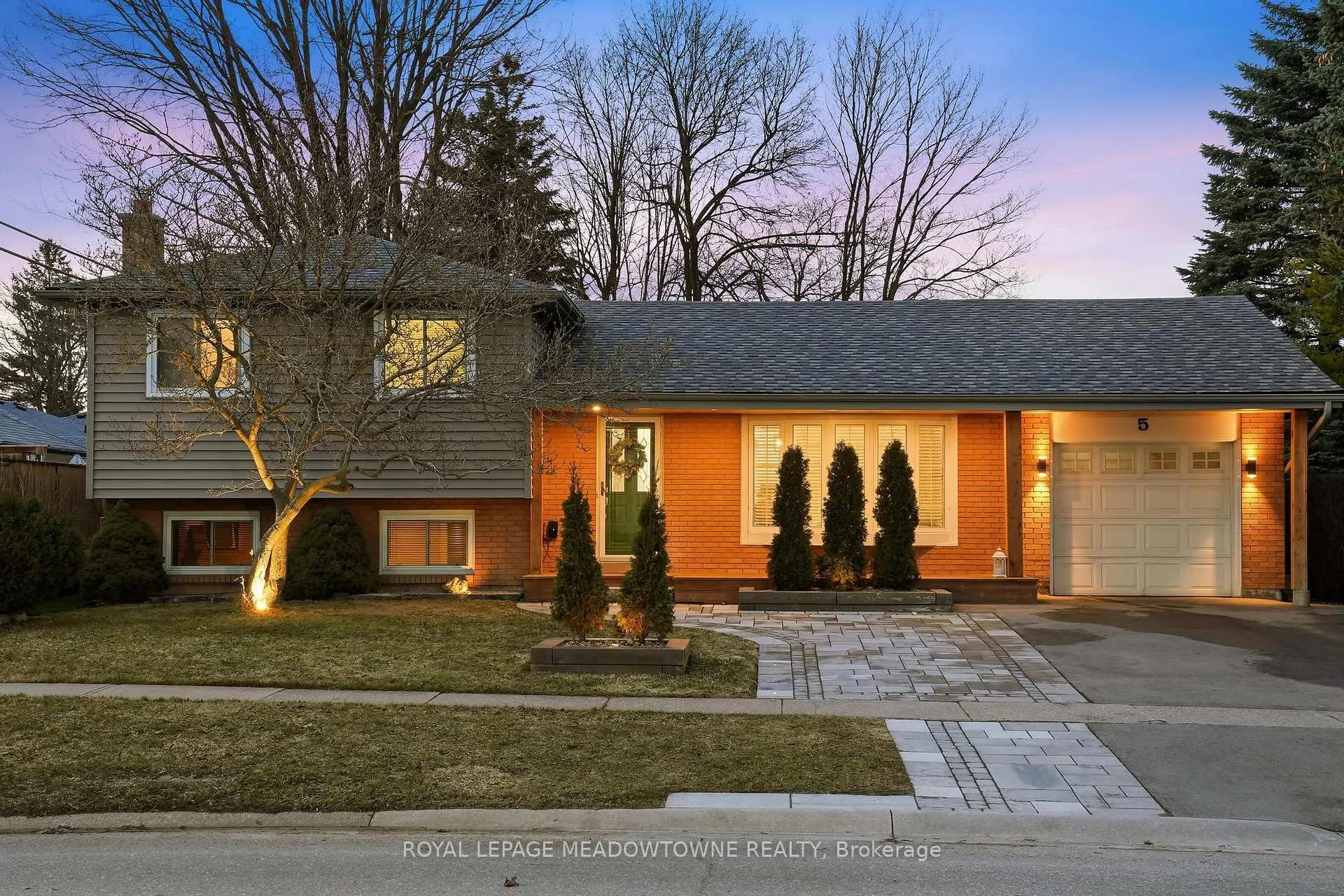 Photo 1 of 5 Rosefield Drive, Halton Hills, Georgetown — HOMEH