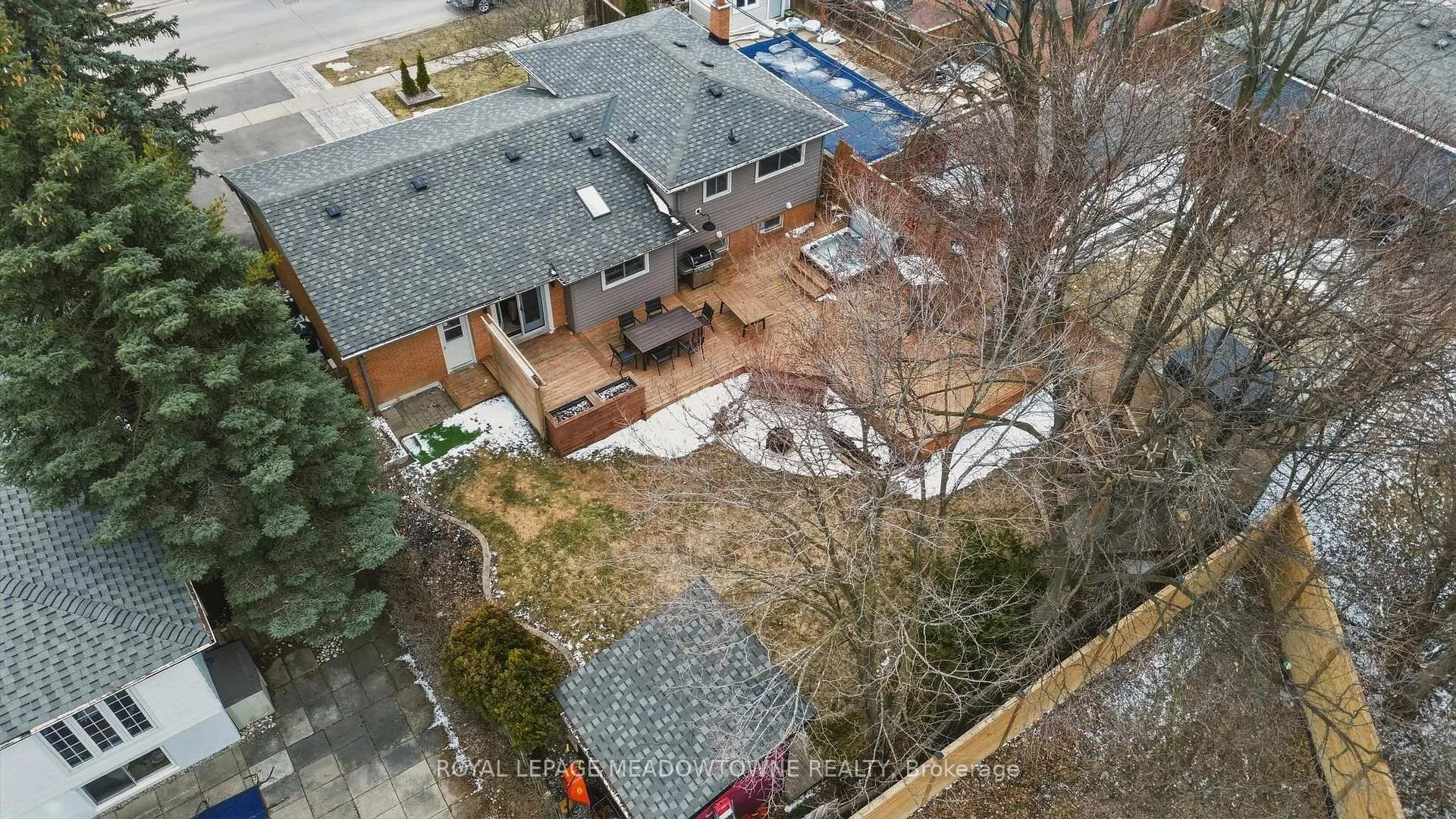 Photo 4 of 5 Rosefield Drive, Halton Hills, Georgetown — HOMEH