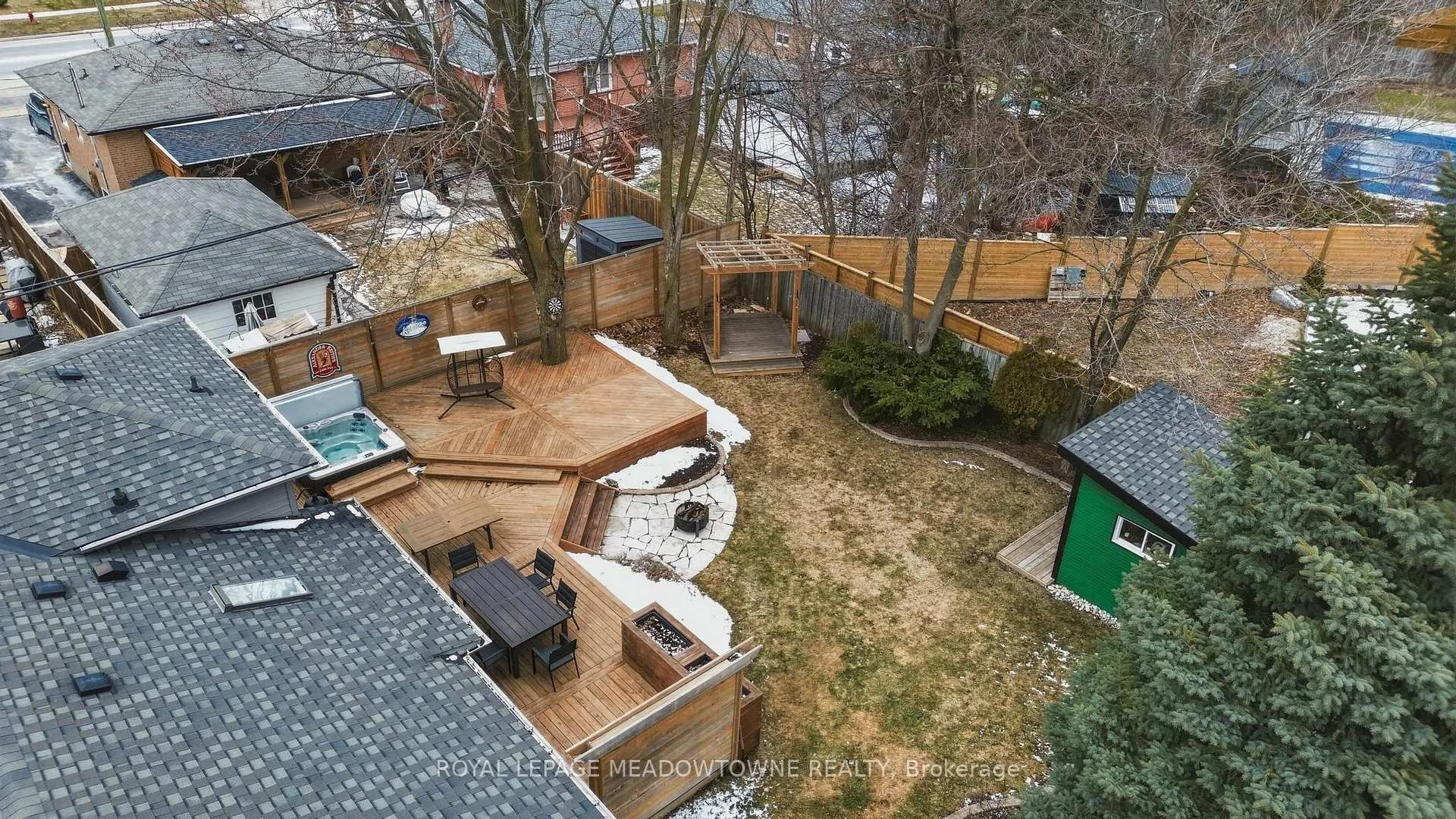 Photo 6 of 5 Rosefield Drive, Halton Hills, Georgetown — HOMEH